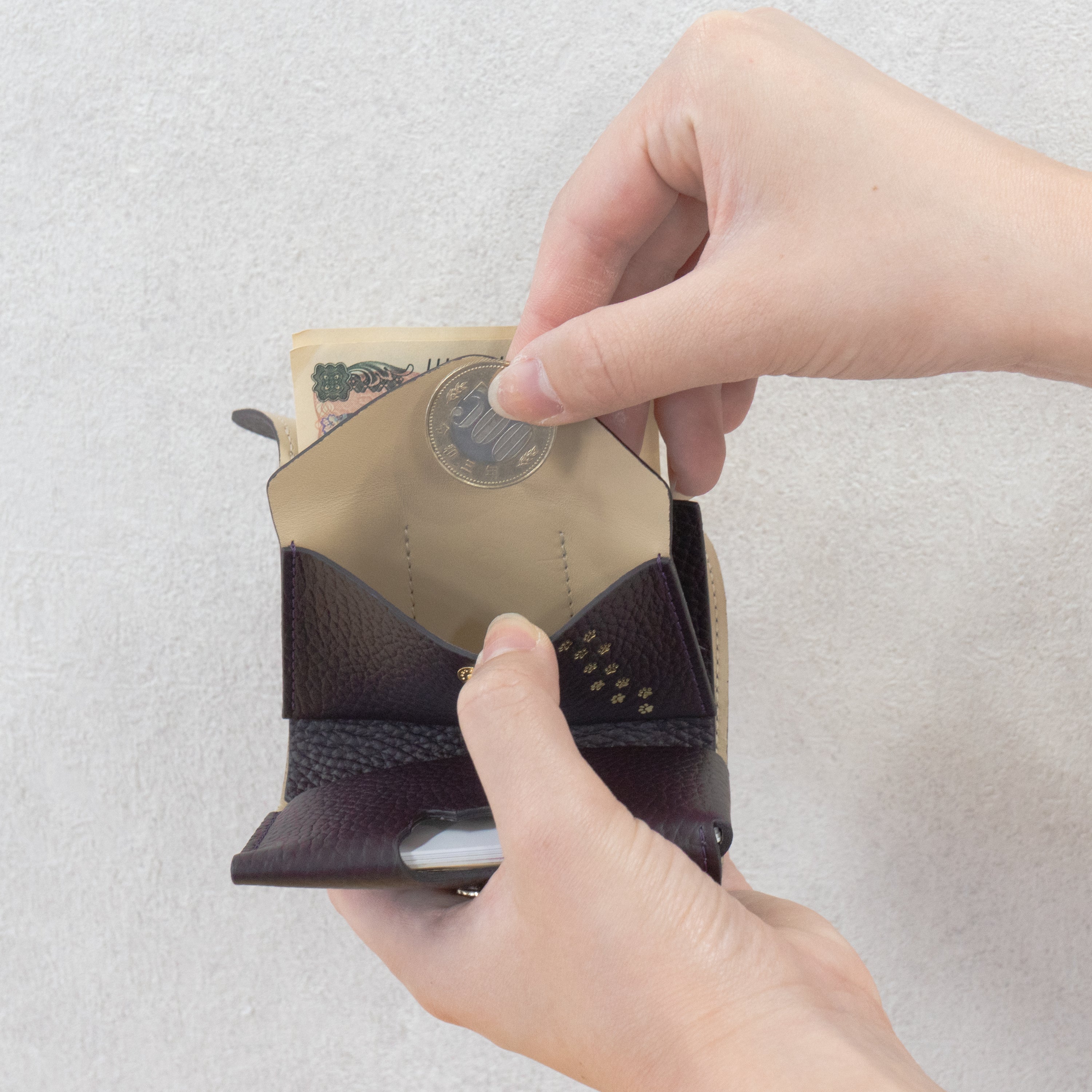 【Made to Order: Friday, July 3rd, 10:00 PM - Sunday, July 5th】PAW Plate Mini Wallet - Cuir Haché / Raisin
