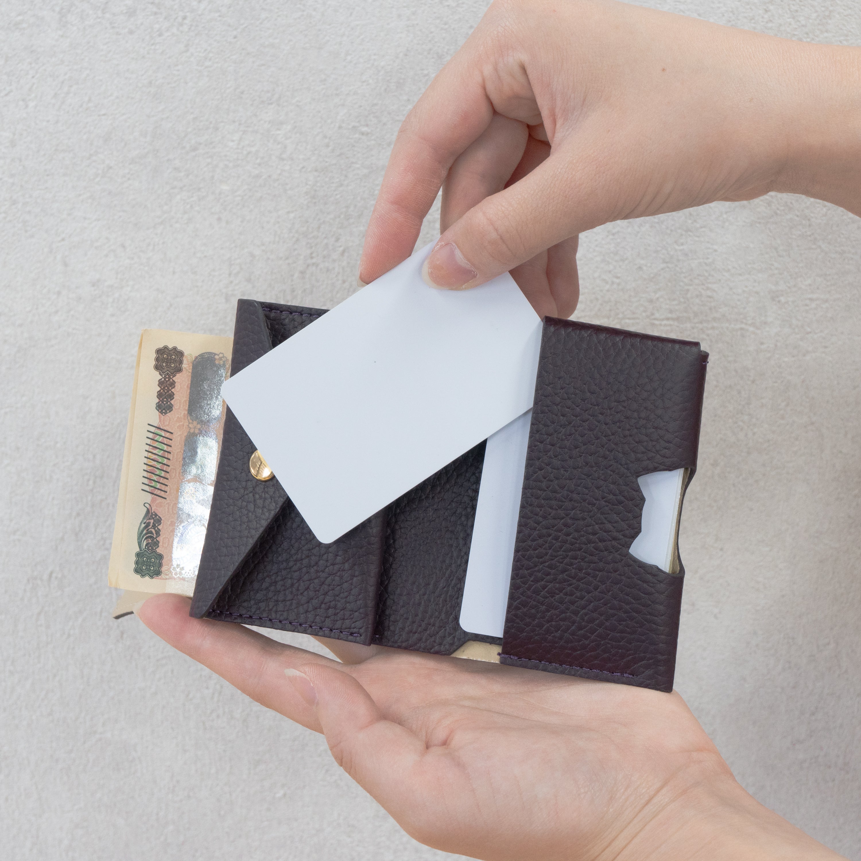 【Made to Order: Friday, July 3rd, 10:00 PM - Sunday, July 5th】PAW Plate Mini Wallet - Cuir Haché / Raisin