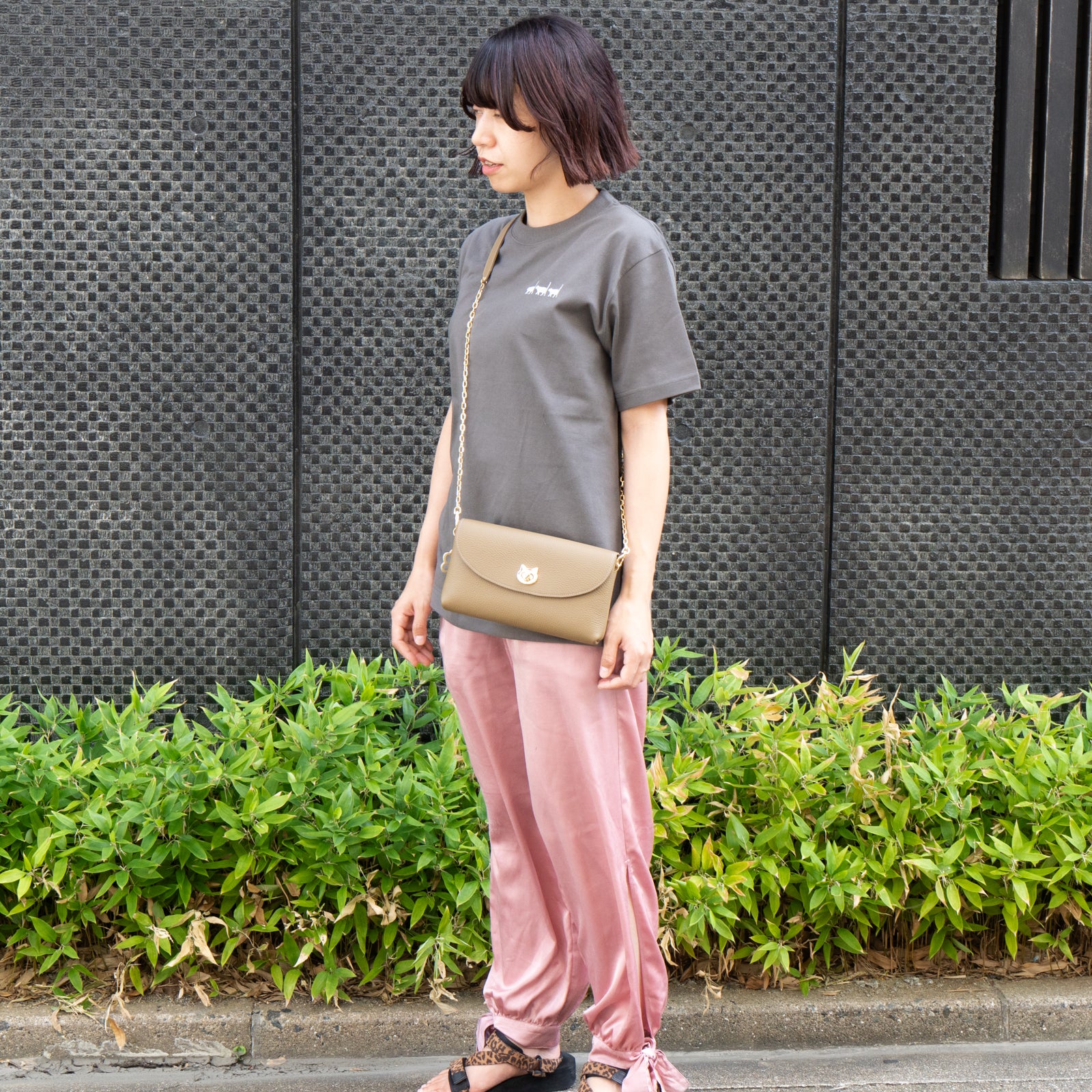 [8/22 (Thu) One-day only, pre-order sale] Furnya Pochette Cuir Mache / Taupe