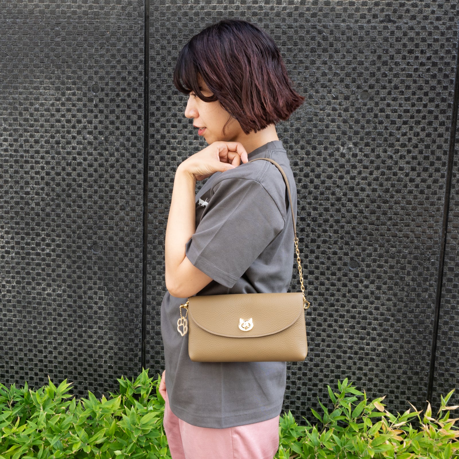 [8/22 (Thu) One-day only, pre-order sale] Furnya Pochette Cuir Mache / Taupe