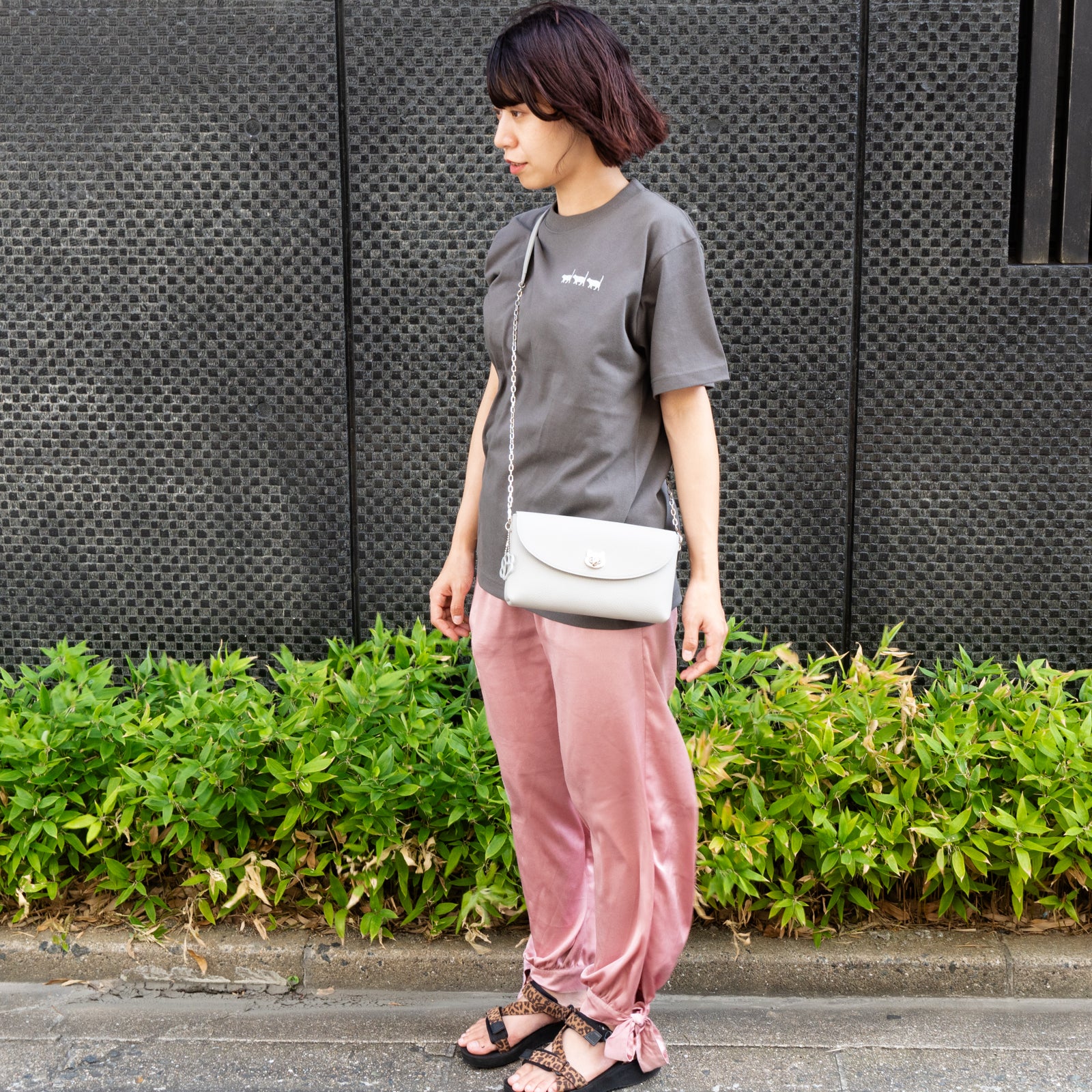 [8/22 (Thu) One-day only, pre-order sale] Furnya Pochette Cuir Mache / Light Gray