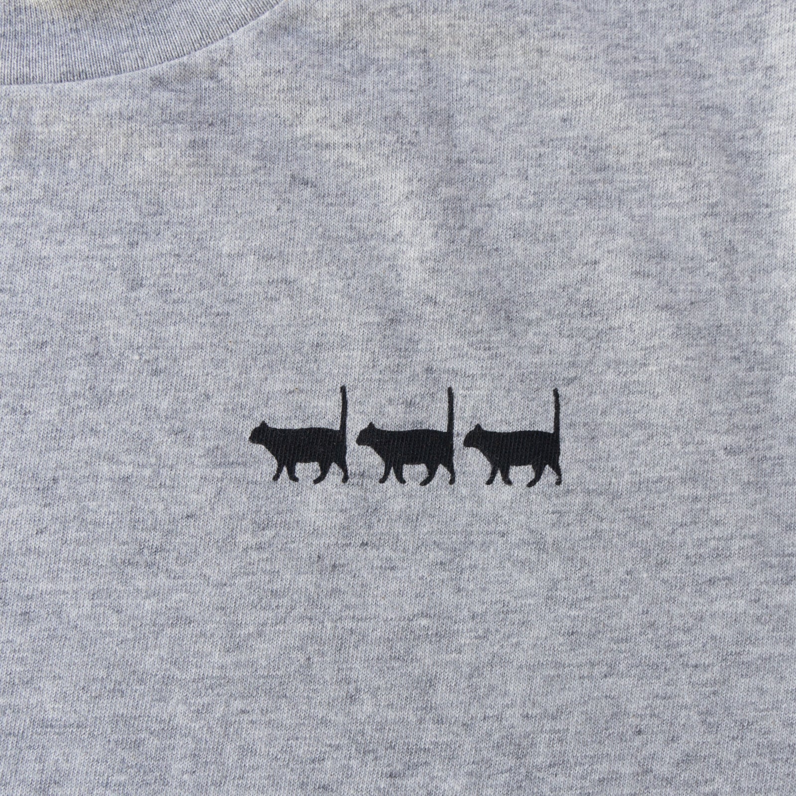 [9/8 (Sun) One-day only, pre-order sale] Cat print long T-shirt [Black Cat March] / Heather gray