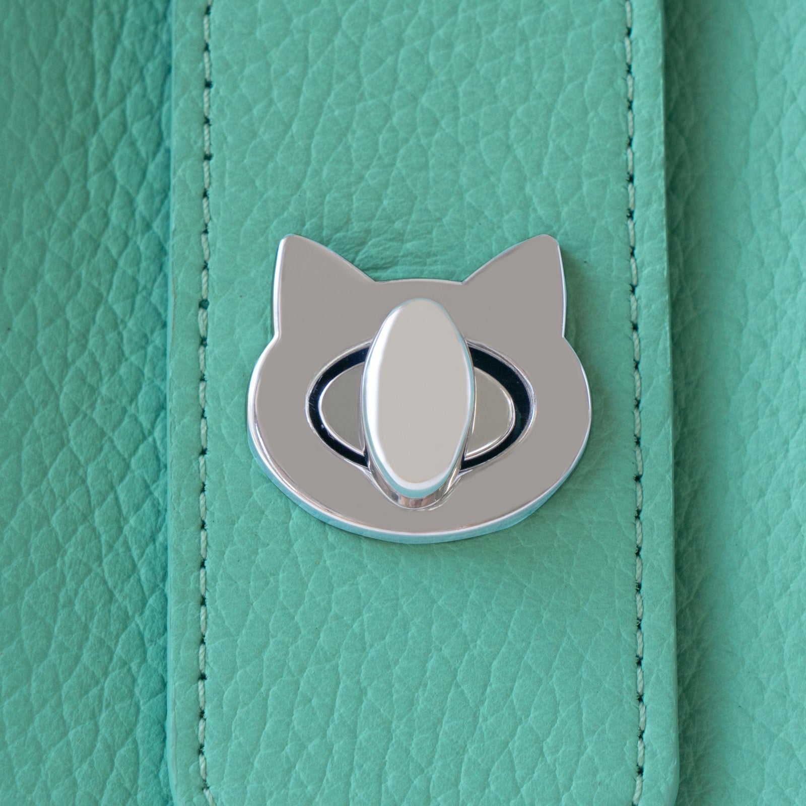 【数量限定】ショルダーバッグ  PAW (パウ)   キュイール・マッシュ / ティファニーブルー