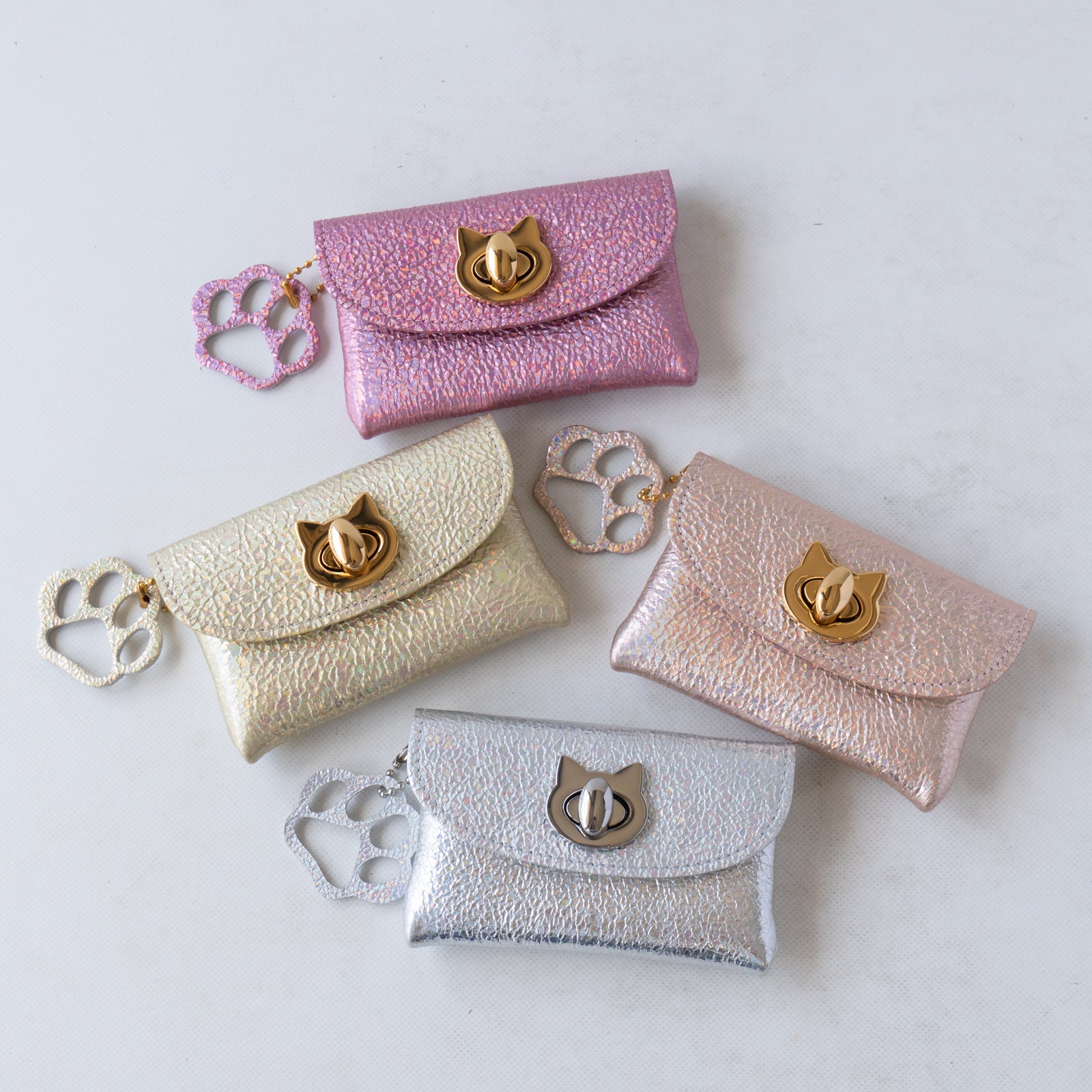 【8/7(木)22:00〜 26時間限定販売】フルーニャポーチ・ ミニ　プリズムレザー  / オーロラシルバー