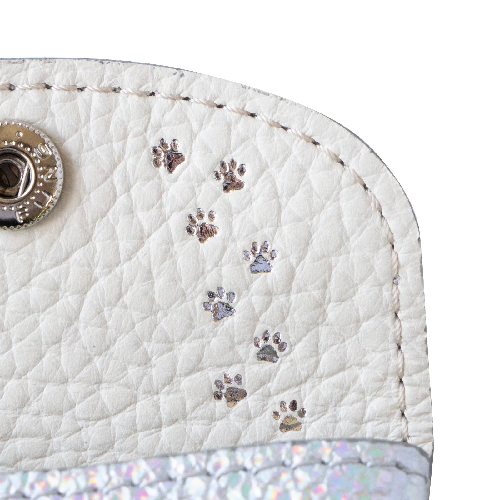 [8/7 (Thu) 22:00 ~ 26-hour limited sale] Frunya Nano Prism Leather Flap Key Ring / Aurora Silver