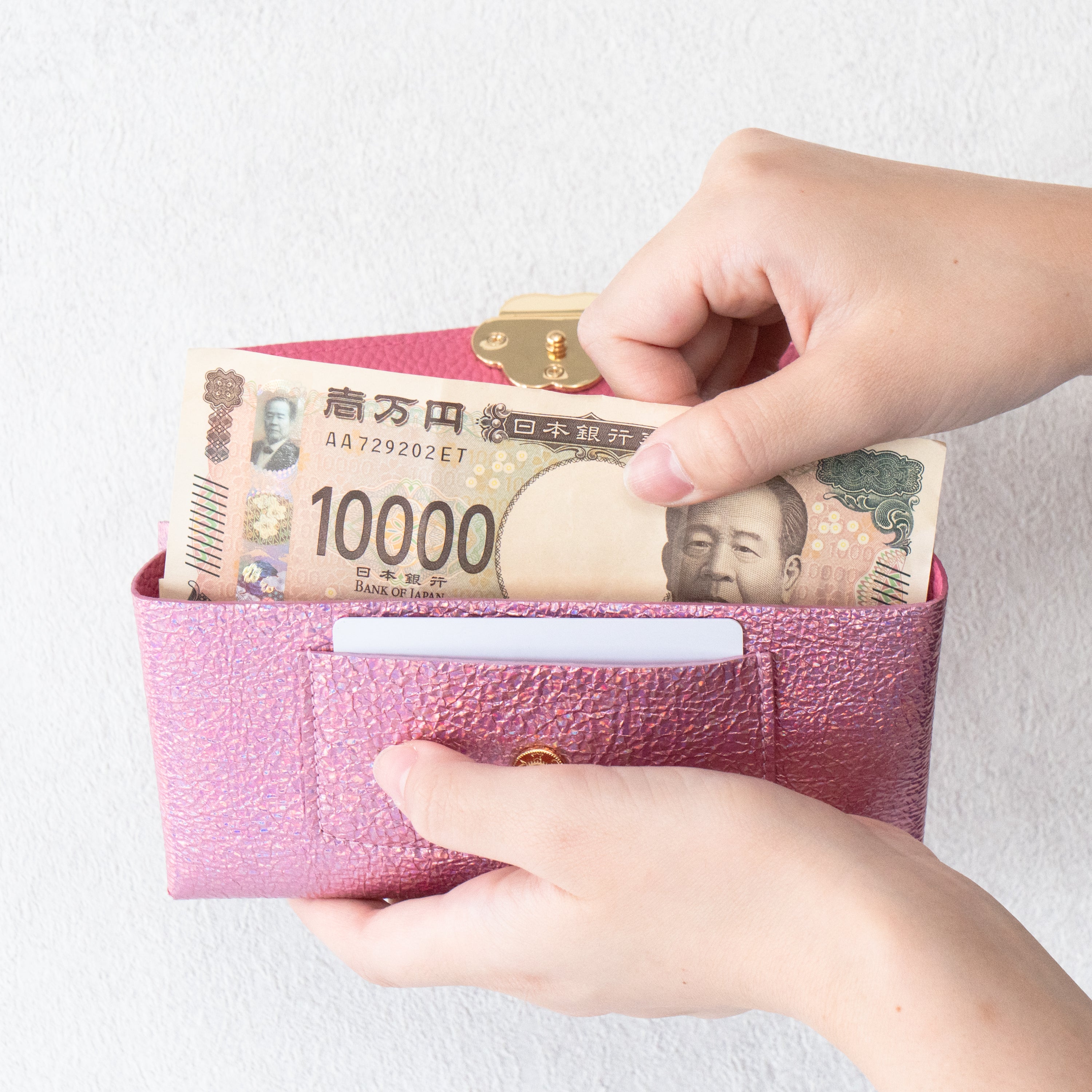【受注生産：8/21(金)22:00〜23(日)】小さなレザーフラップ長財布・ミャウヴェル　プリズムレザー  /  オーロラローズ