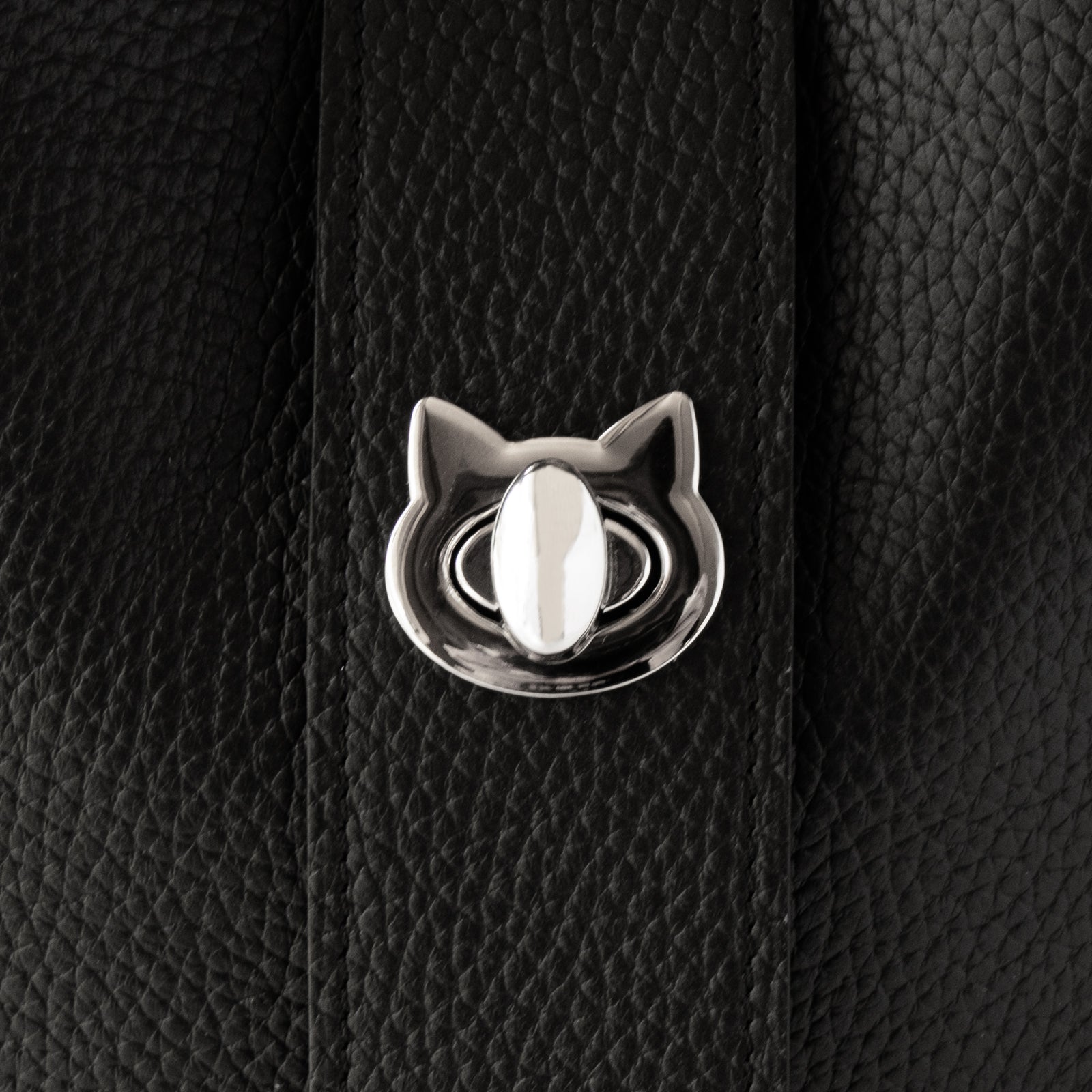 【8月限定・にゃつまつり】【数量限定】バゲットバッグ  PAW (パウ)   キュイール・マッシュ / ブラック [シルバー金具]