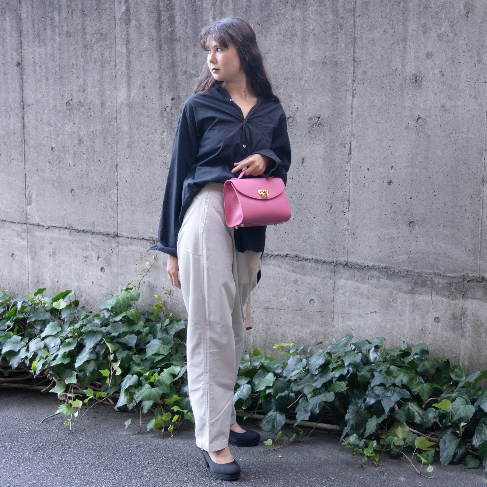 [Made to order 9/20 (Fri) - 9/29 (Sun)] 2WAY Boston Bag Loire 22 Cuir Mache / Cherry Pink 