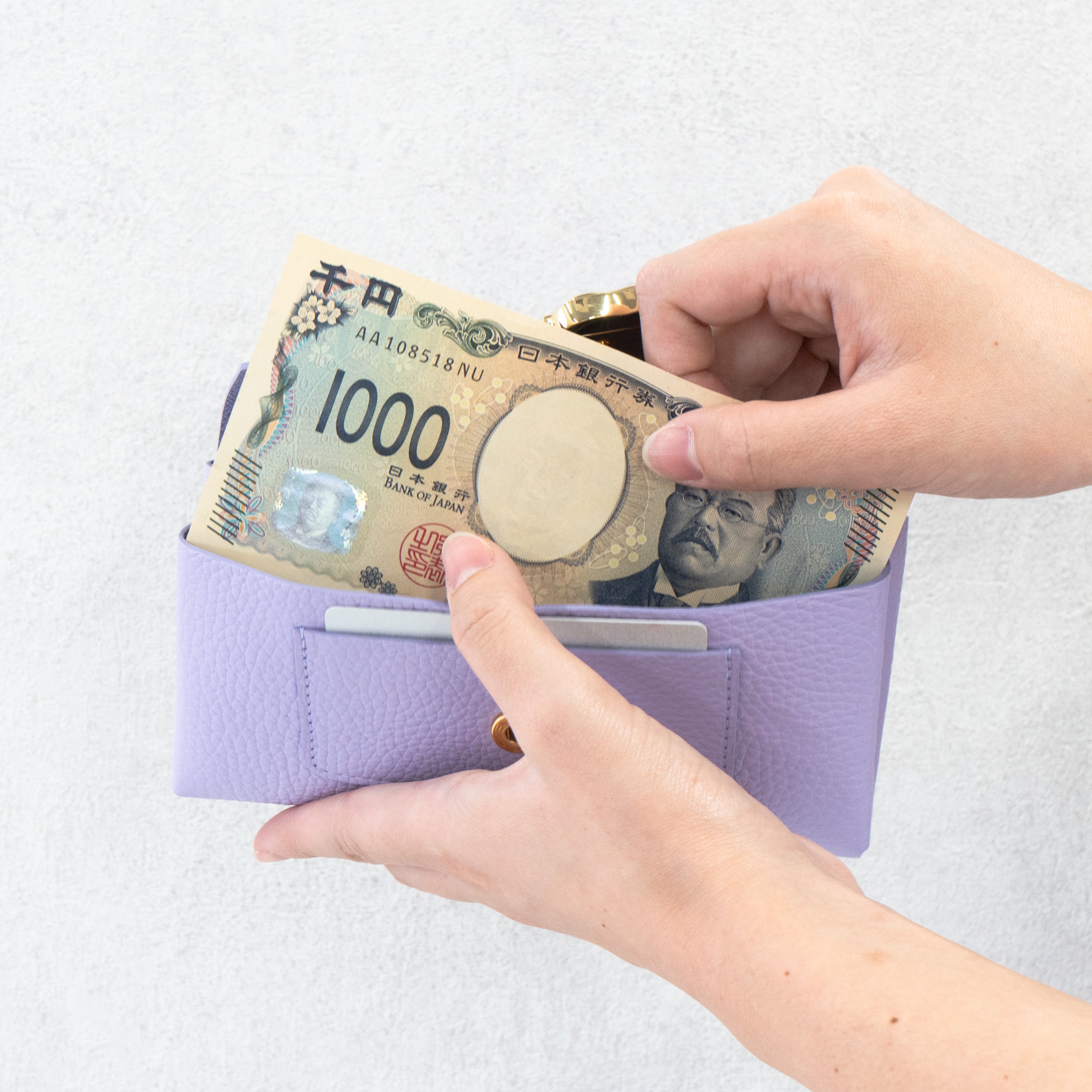 【数量限定】【受注生産：9/4(金)22:00〜6(日)】小さなレザーフラップ長財布・ミャウヴェル　トリヨンクレマンス  /  ギモーヴ