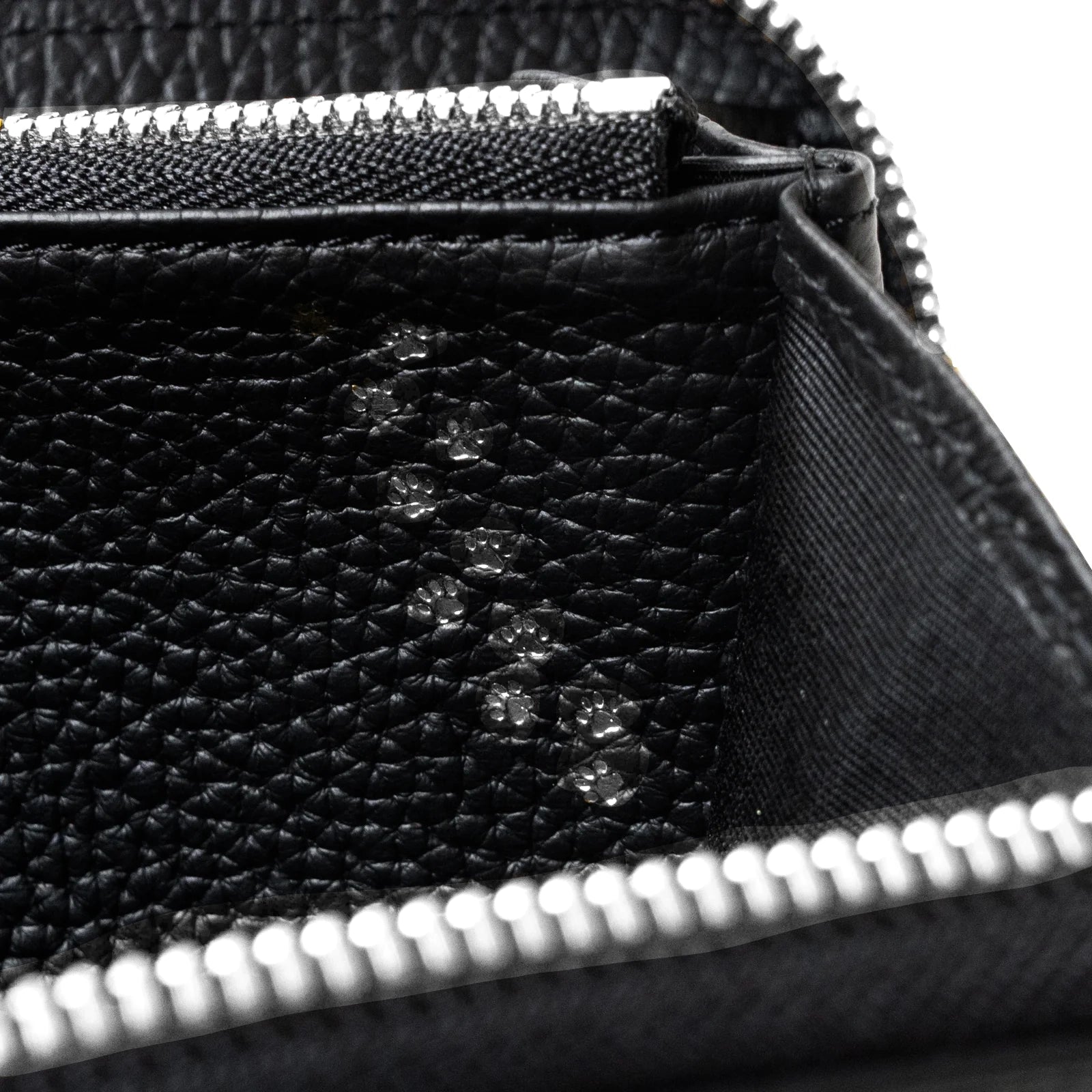 【12/7(日)22:00～ 26時間限定販売】【数量限定】PAWラウンドファスナー長財布   キュイール・マッシュ  /  ブラック [選べる金具]