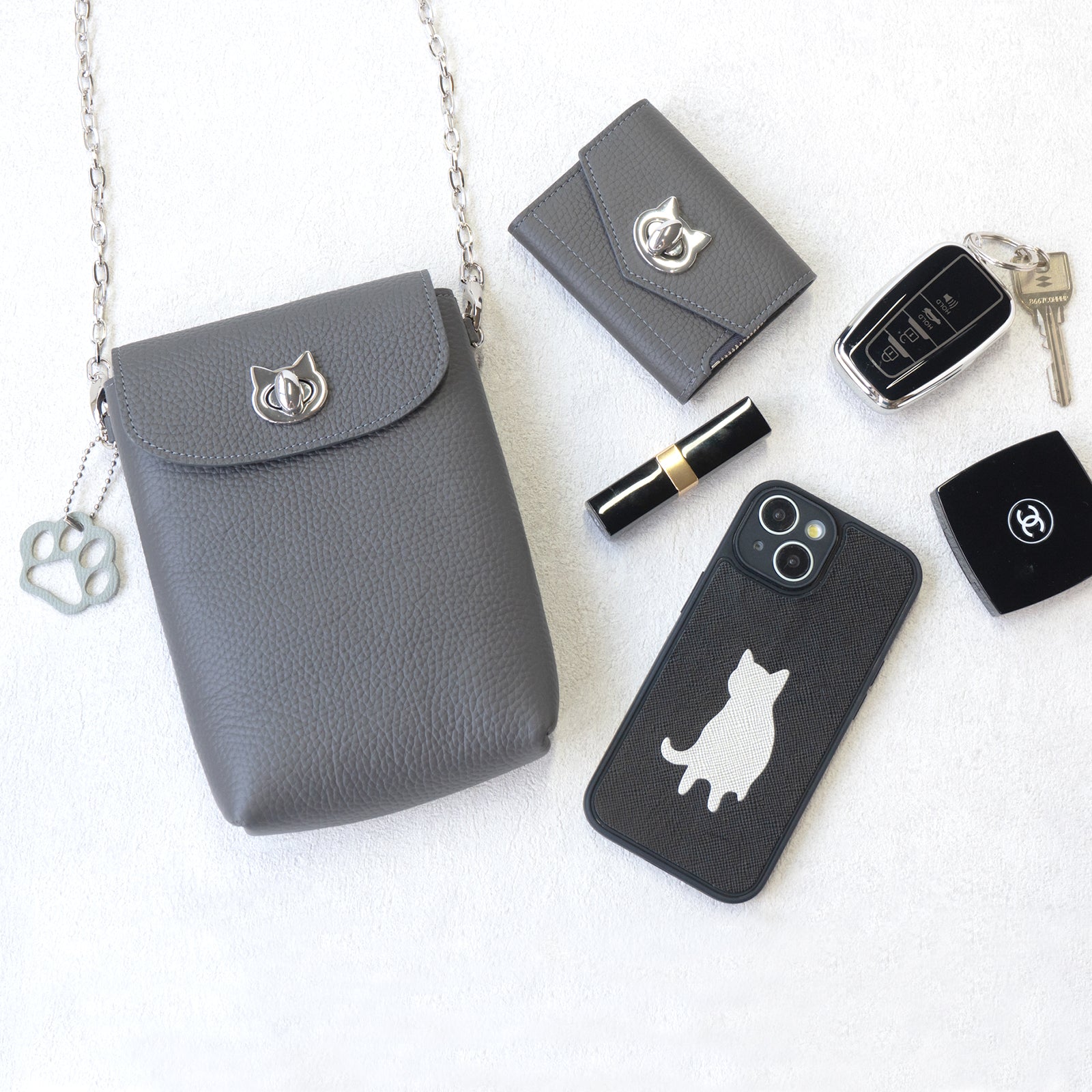 フルーニャスマホポシェット   キュイール・マッシュ  /  グラファイト