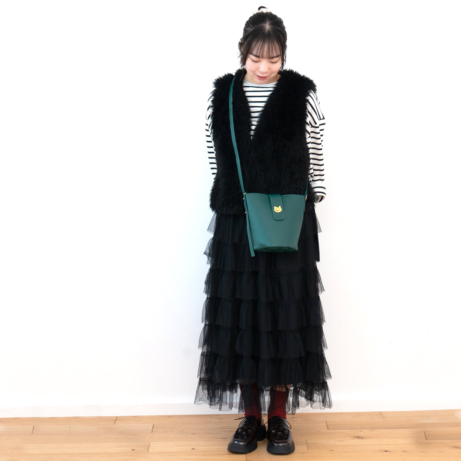 ショルダーバッグ  PAW (パウ)   キュイール・マッシュ / エメラルド