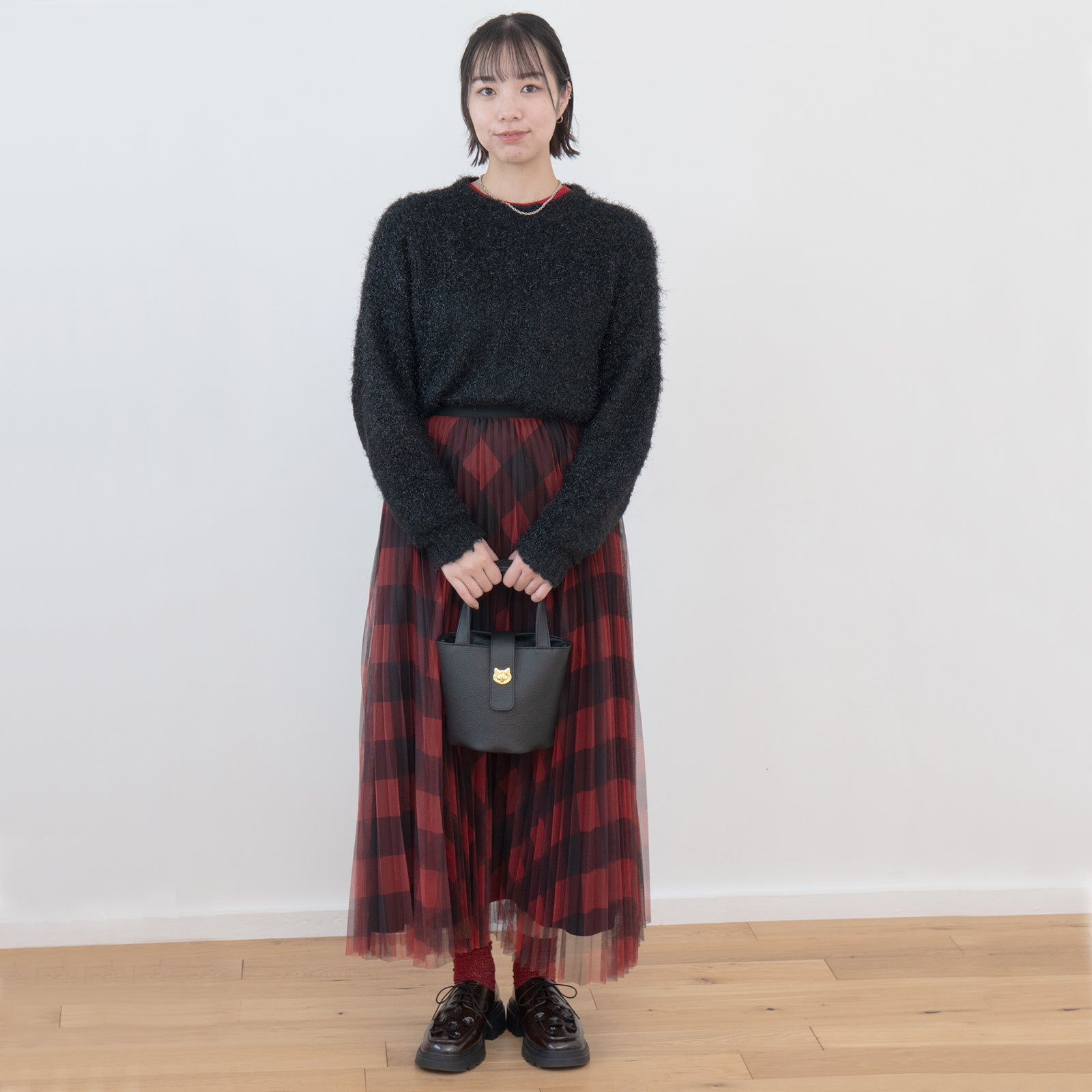 【12/7(日)22:00～ 26時間限定販売】【数量限定】 チェーンショルダー付きミニバッグ・PAW  (パウ)   / ブラック [選べる金具]