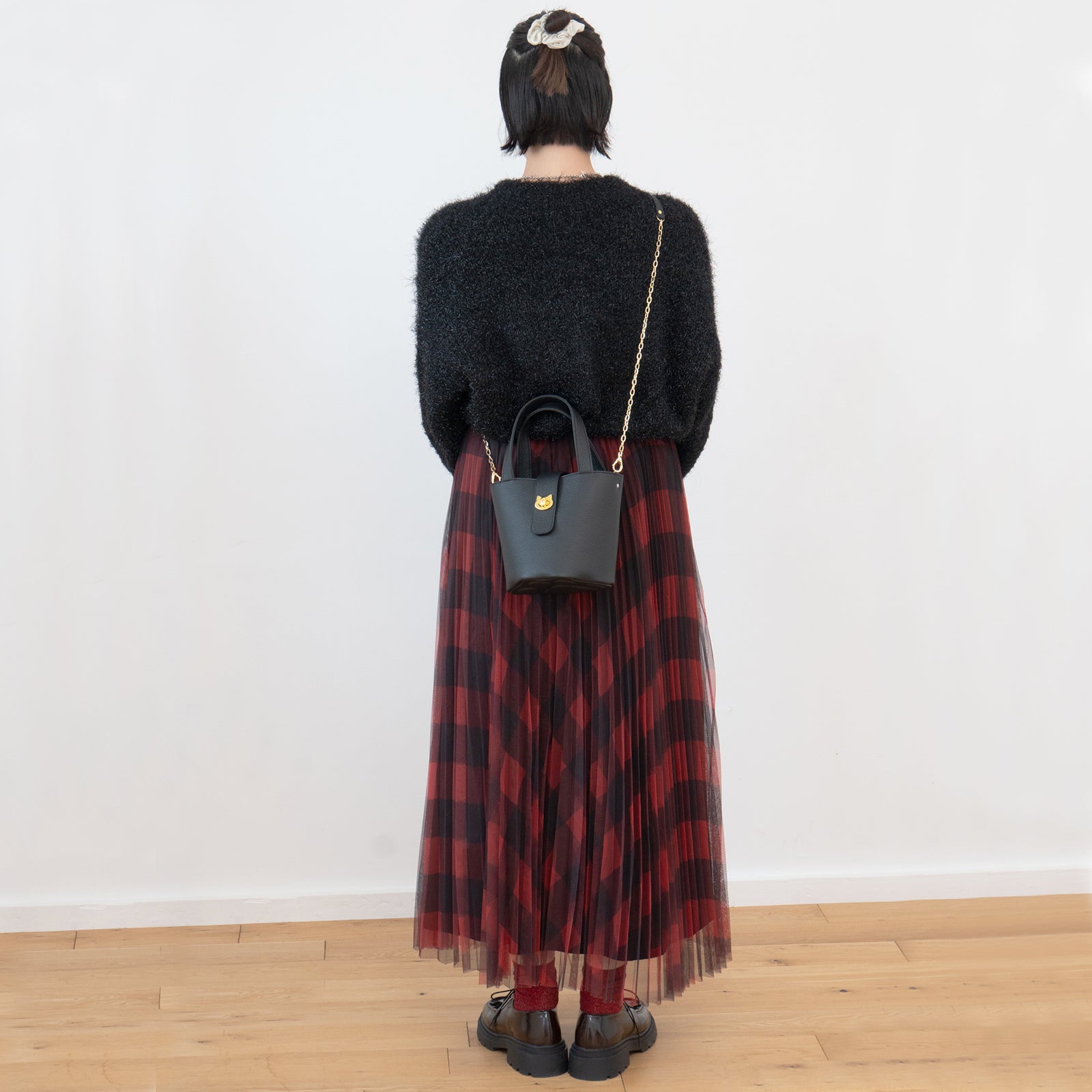 【12/7(日)22:00～ 26時間限定販売】【数量限定】 チェーンショルダー付きミニバッグ・PAW  (パウ)   / ブラック [選べる金具]