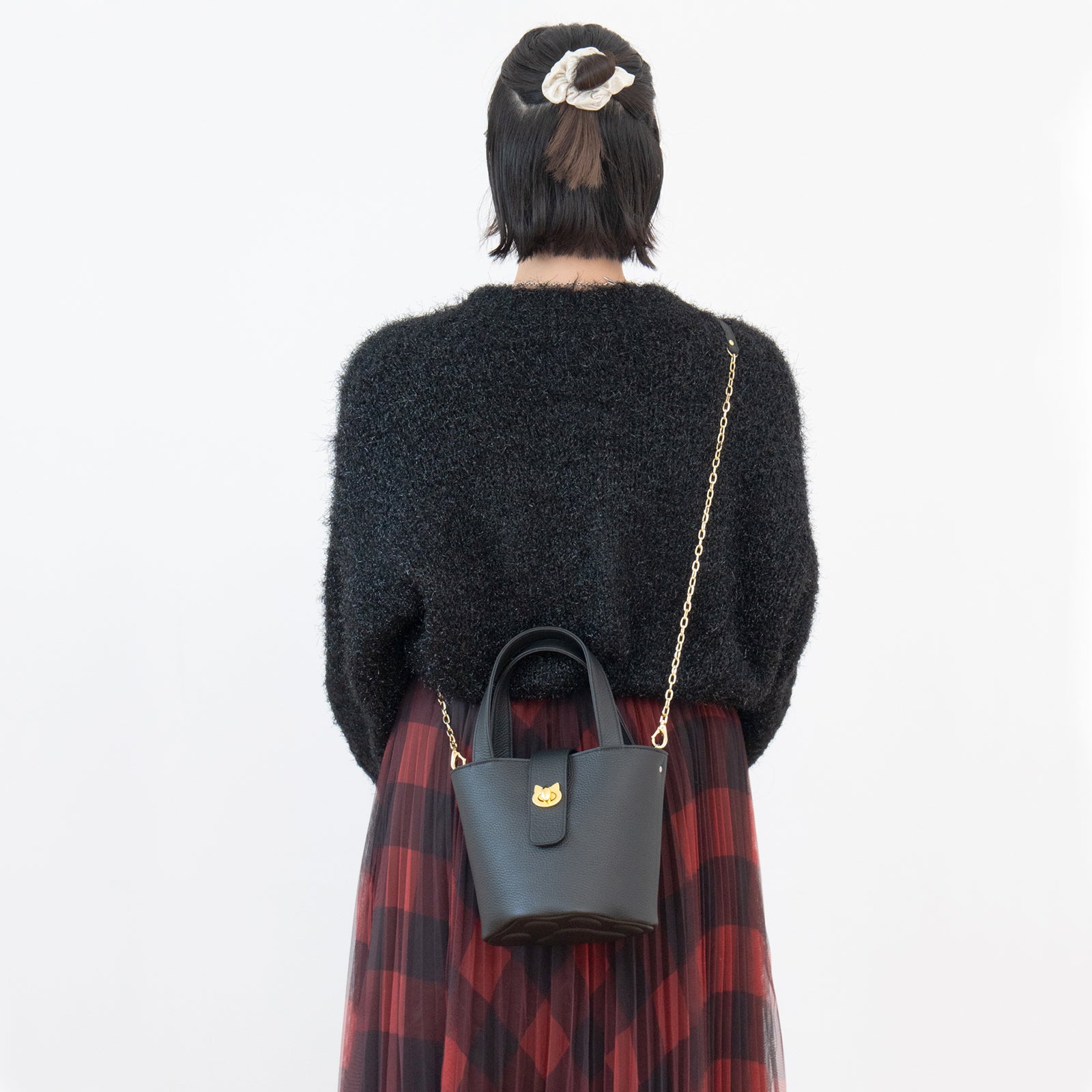 【12/7(日)22:00～ 26時間限定販売】【数量限定】 チェーンショルダー付きミニバッグ・PAW  (パウ)   / ブラック [選べる金具]