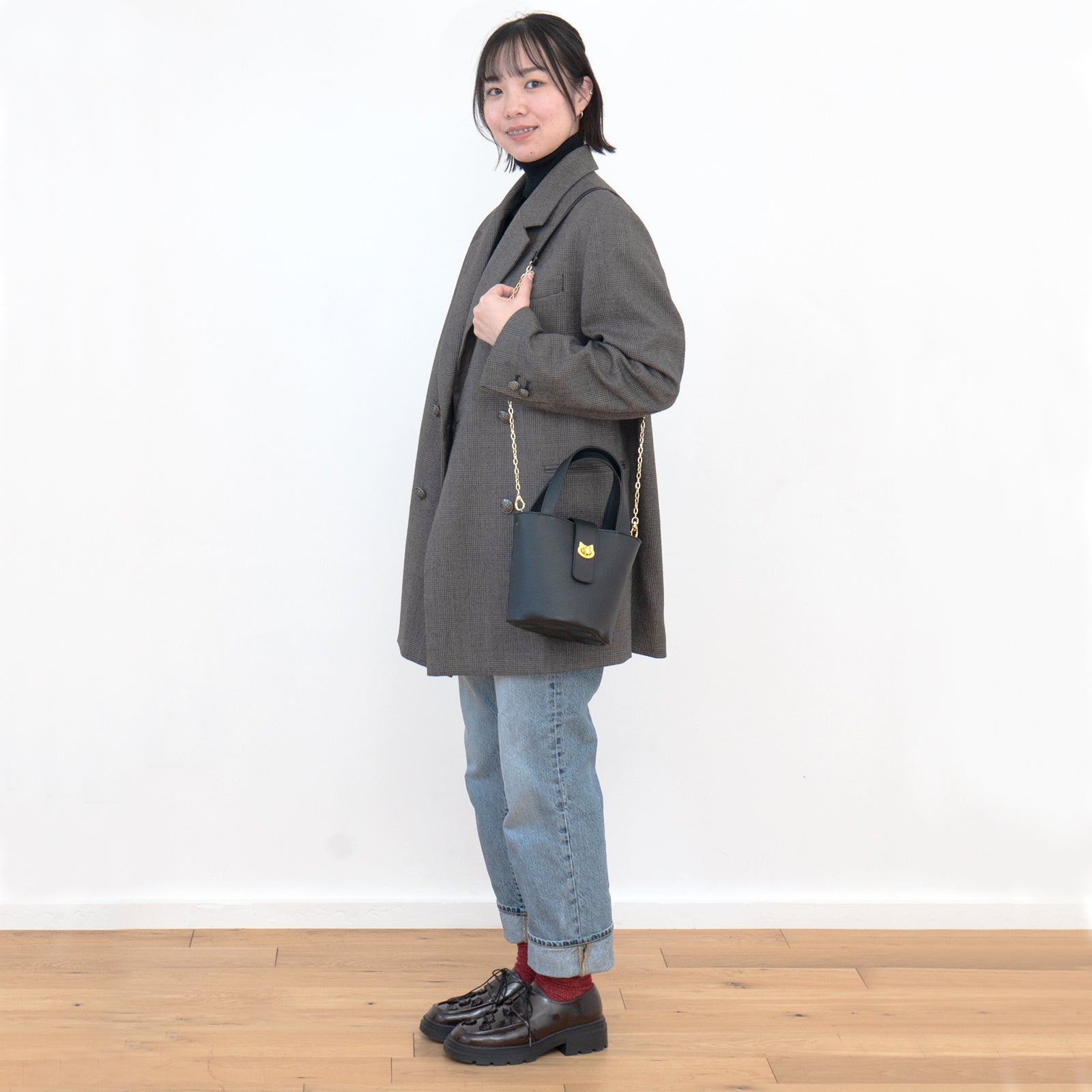 【12/7(日)22:00～ 26時間限定販売】【数量限定】 チェーンショルダー付きミニバッグ・PAW  (パウ)   / ブラック [選べる金具]