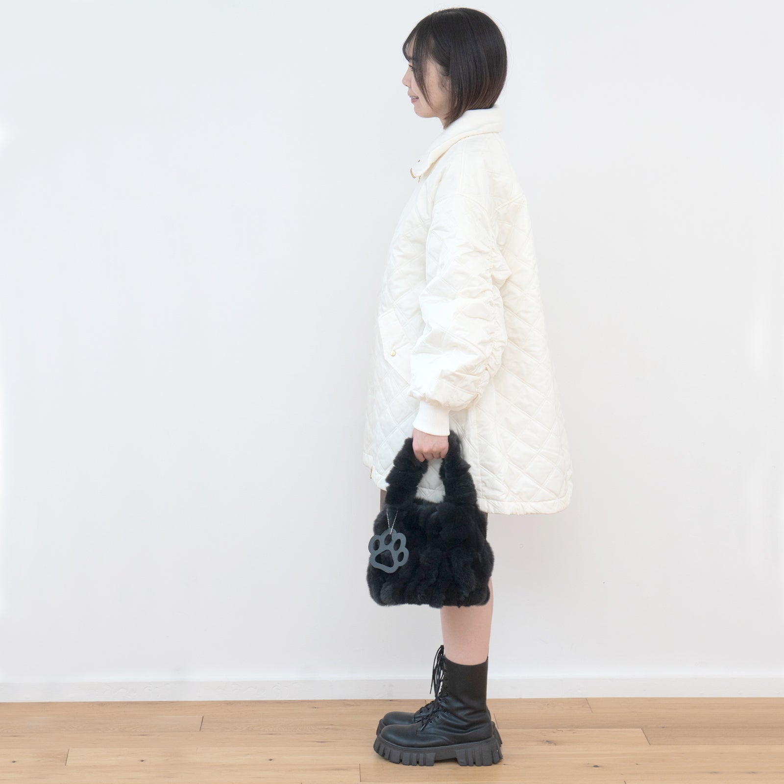 【12/7(日)22:00～ 26時間限定販売】【数量限定】 ワンハンドルファーバッグ・PAW  (パウ)   / ブラック