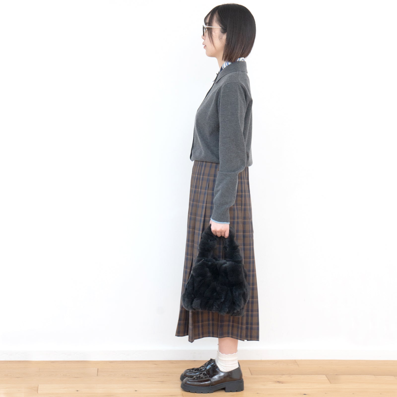 【12/7(日)22:00～ 26時間限定販売】【数量限定】 ワンハンドルファーバッグ・PAW  (パウ)   / ブラック