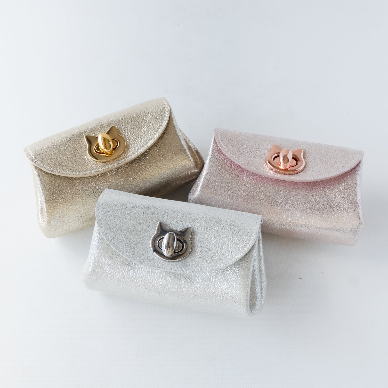 [1/1 (Wed) ~ 1/3 (Fri) 3-day limited time sale] Sparkling Shell Wallet CAT / Gold