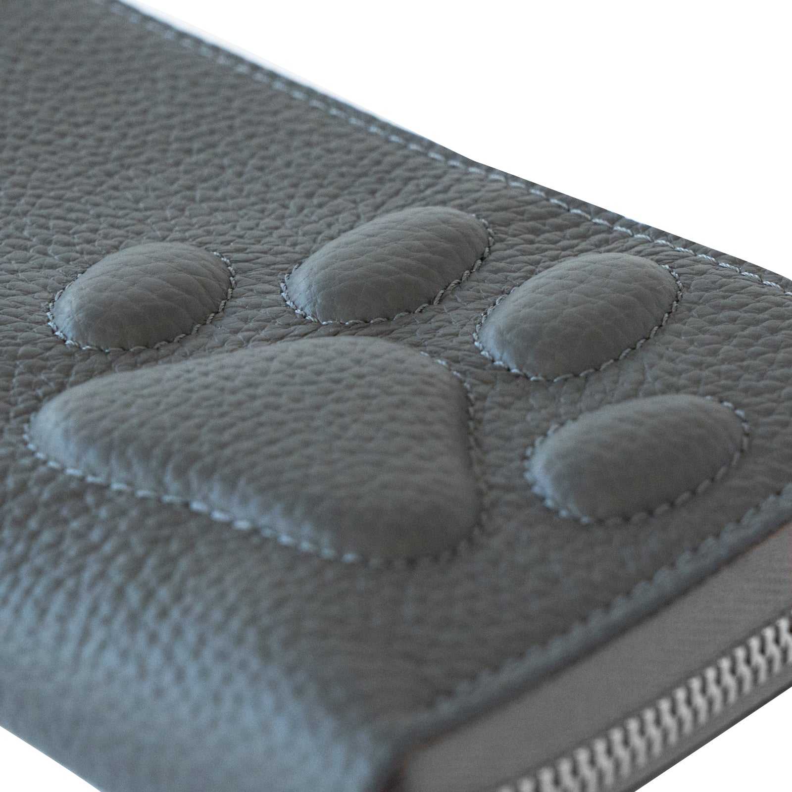 【12/7(日)22:00～ 26時間限定販売】【数量限定】PAWラウンドファスナー長財布   キュイール・マッシュ  /  グラファイト