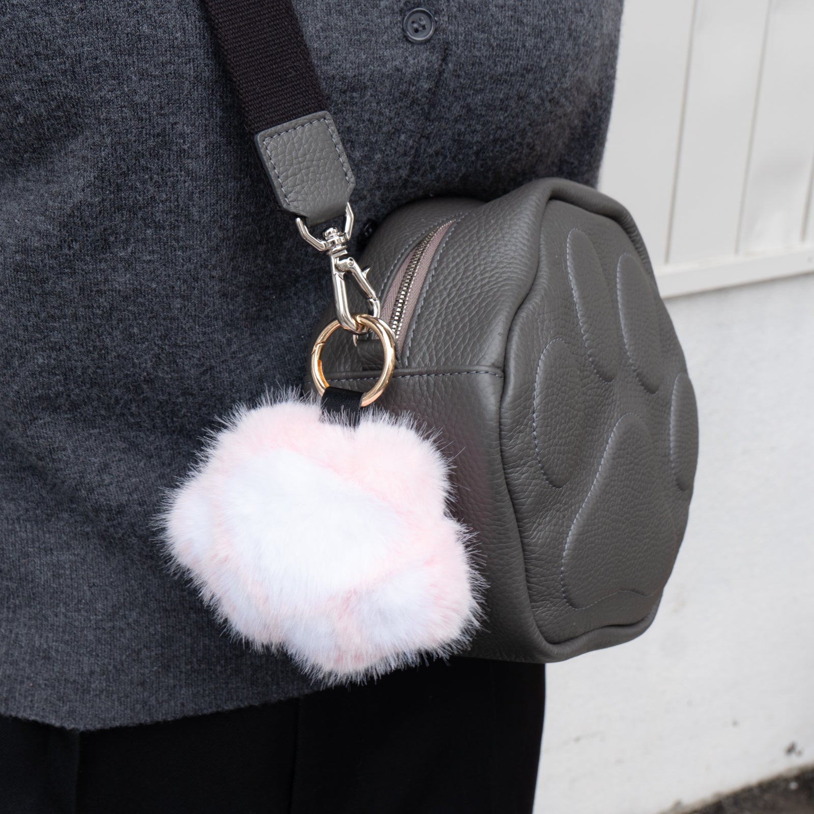 ☆うさ耳が可愛い♡lovelyフリル猫ちゃんチャーム☆ Amazon.co.jp: ねこのかぶりもの ねこうさぎちゃん 猫 うさ耳 ガチャ