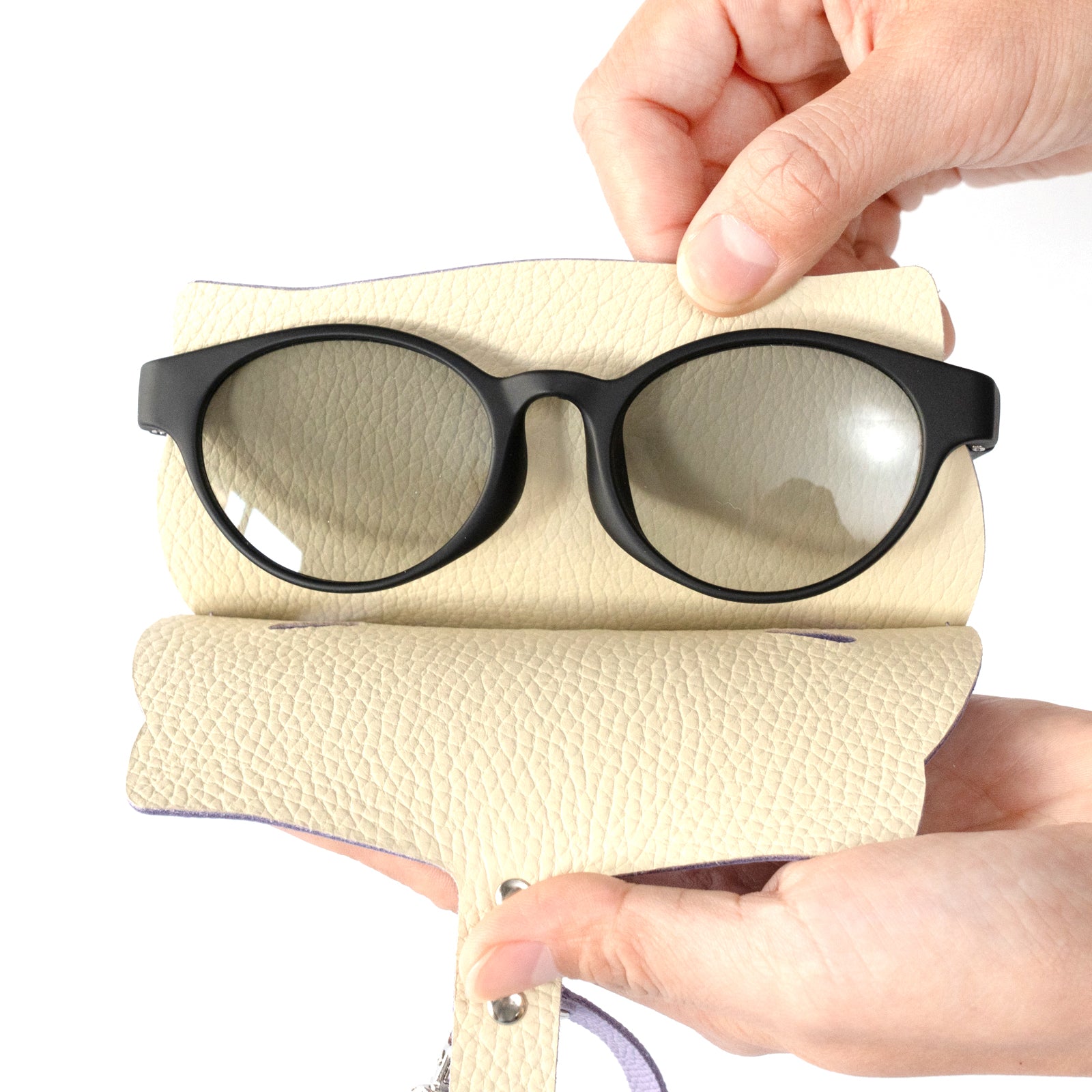 にゃんフェイス めがねケース   キュイール・ミネルバ  /  ラベンダー