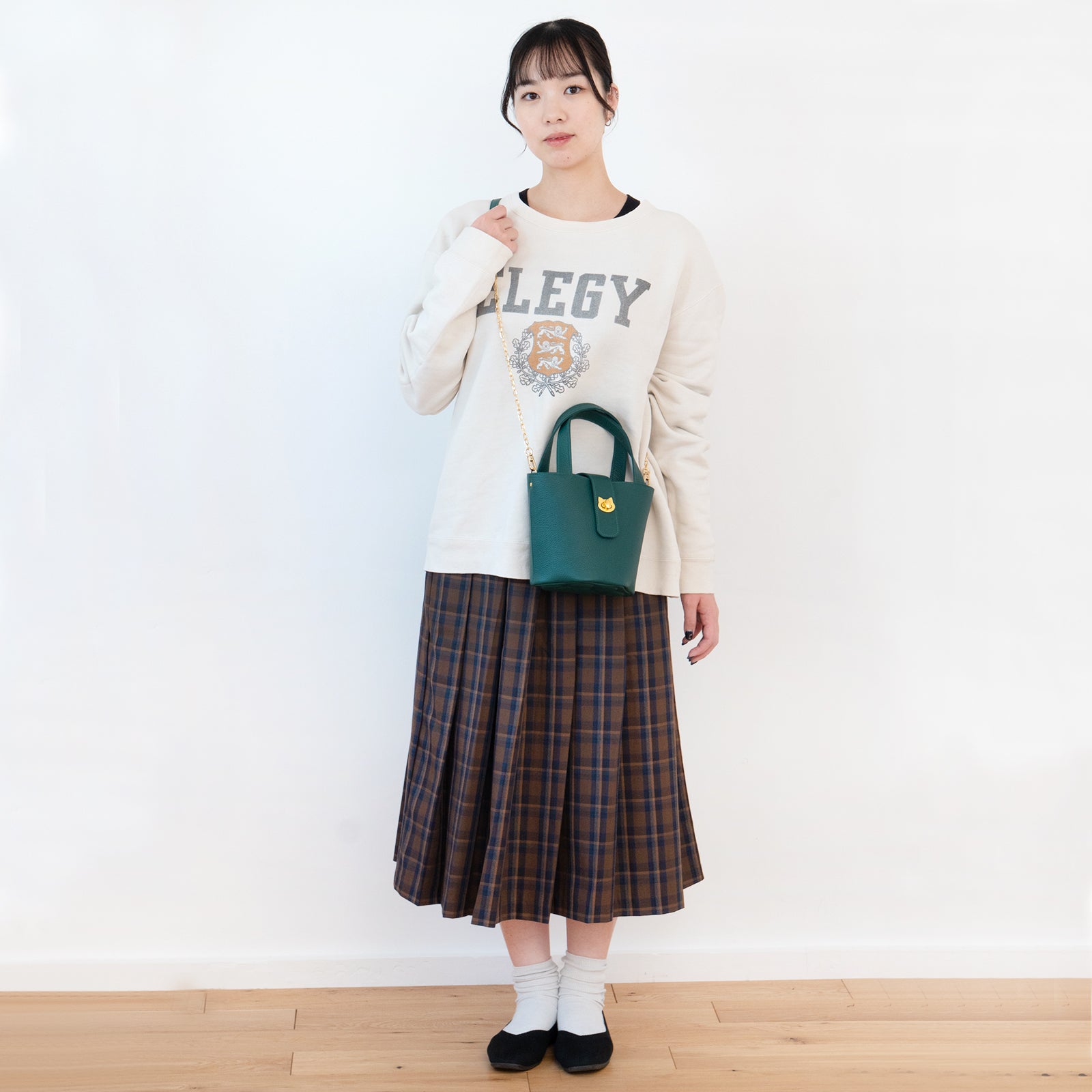 チェーンショルダー付きミニバッグ・PAW  (パウ)   / エメラルド