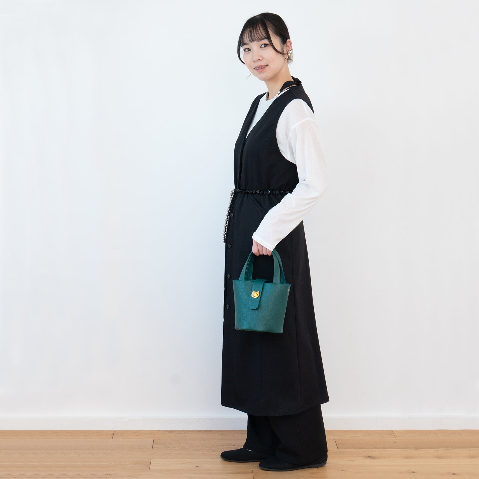 チェーンショルダー付きミニバッグ・PAW  (パウ)   / エメラルド