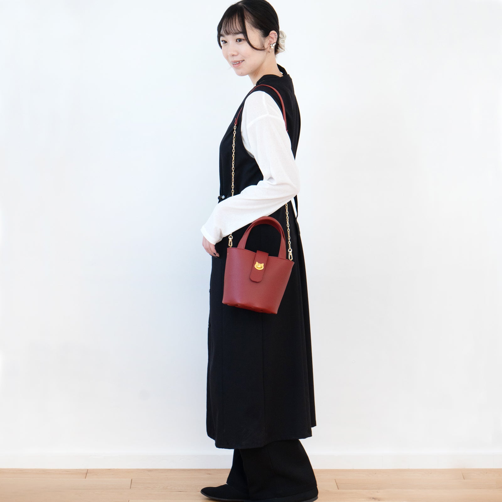 チェーンショルダー付きミニバッグ・PAW  (パウ)   / ボルドー