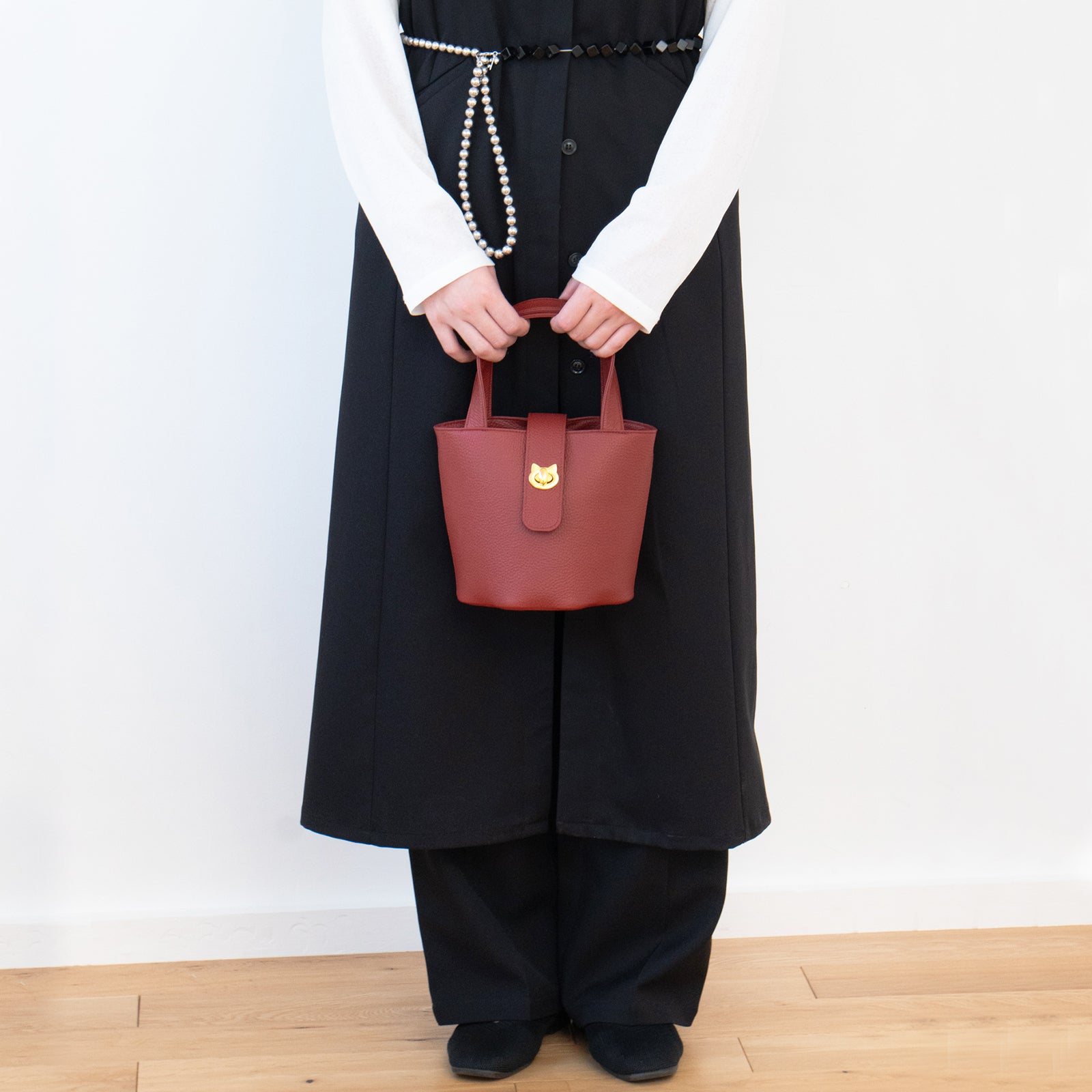 チェーンショルダー付きミニバッグ・PAW  (パウ)   / ボルドー