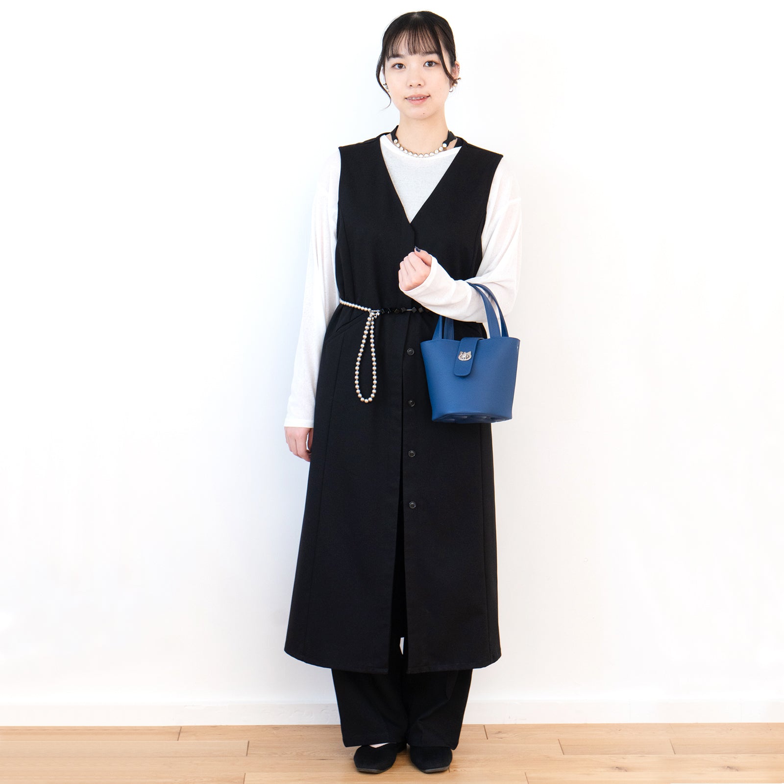 チェーンショルダー付きミニバッグ・PAW  (パウ)   キュイール・マッシュ  / ロイヤルブルー