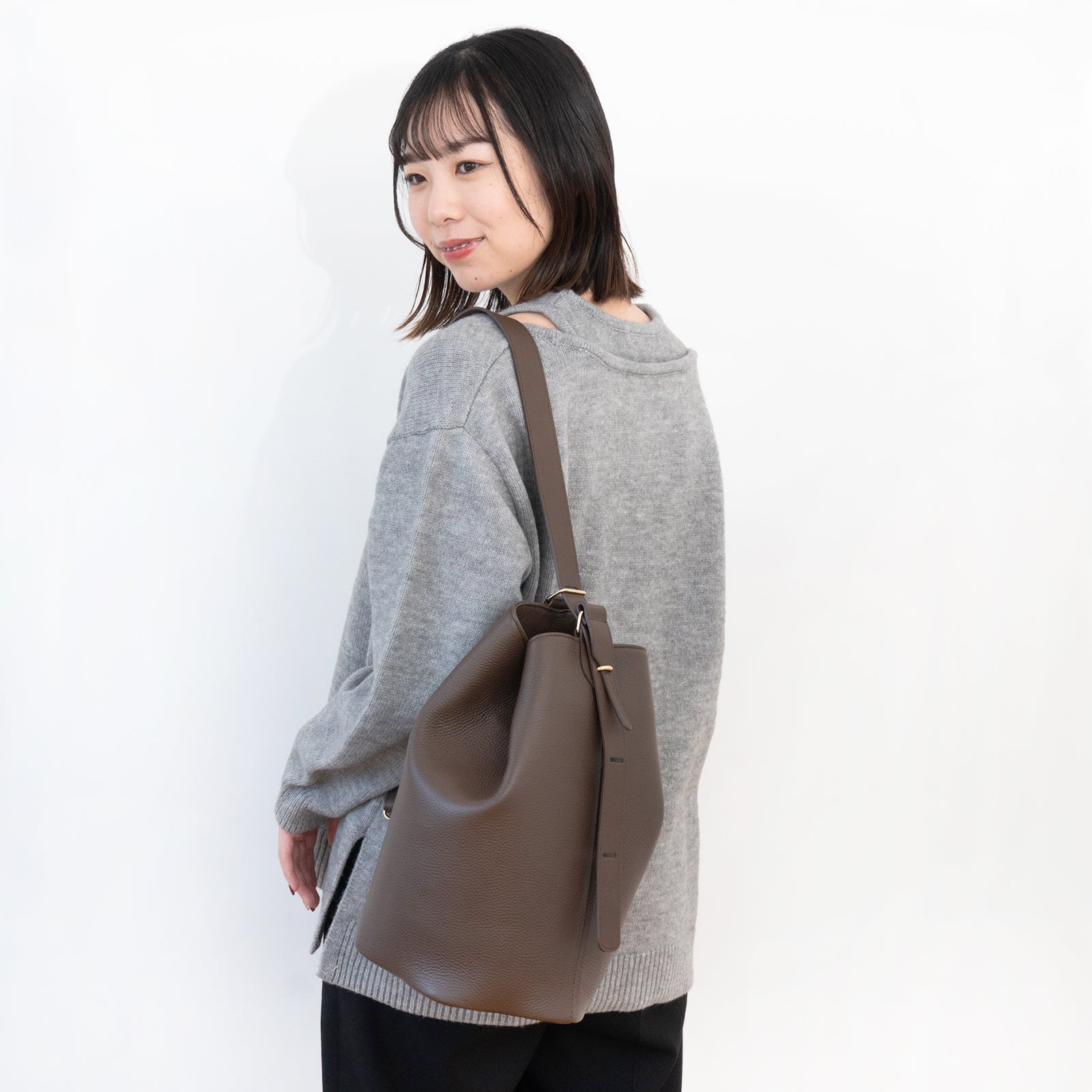 【1/30(金)〜2/14(土) 期間限定バレンタインSET 】3WAYバッグ PAW (パウ)    キュイール・マッシュ  /  チョコ　＋ ころにゃんチャーム ハート付き　SET