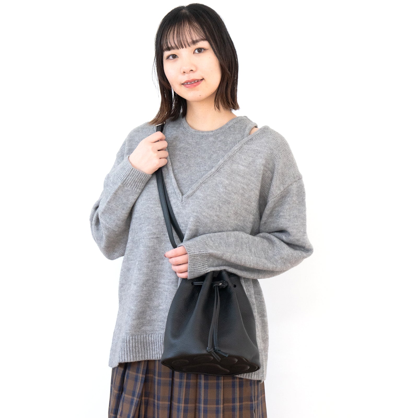 巾着ショルダーバッグ PAW  キュイール・マッシュ  /  ブラック [選べる金具]