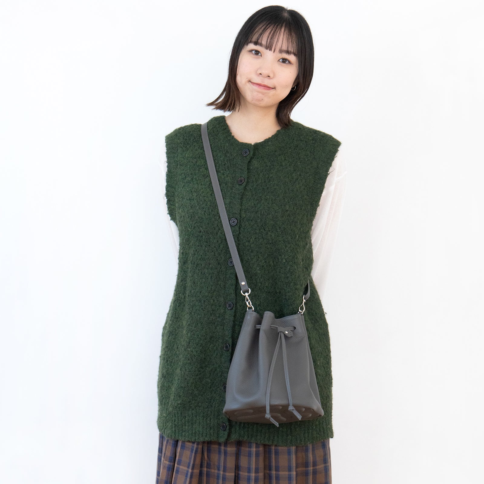 巾着ショルダーバッグ PAW  キュイール・マッシュ  /  グラファイト