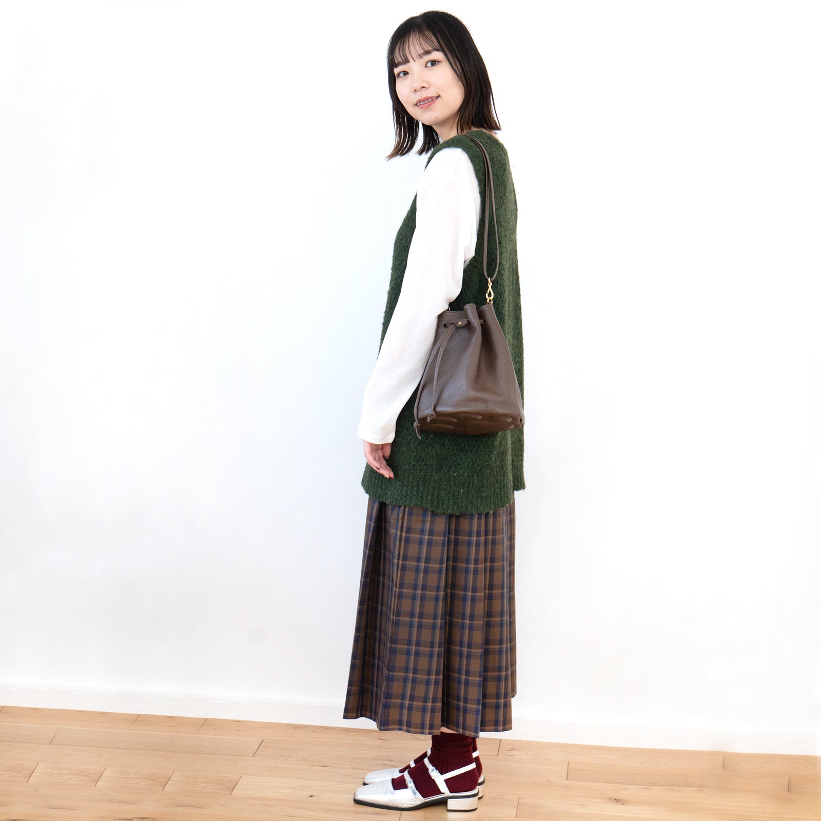 巾着ショルダーバッグ PAW  キュイール・マッシュ  /  チョコ