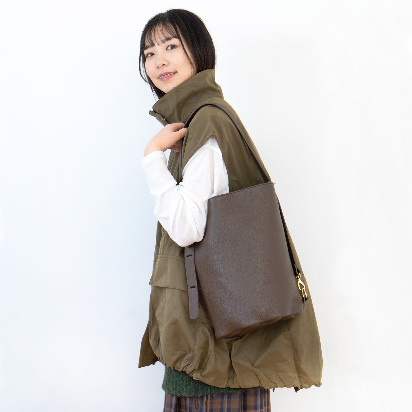 【1/30(金)〜2/14(土) 期間限定バレンタインSET 】3WAYバッグ PAW (パウ)    キュイール・マッシュ  /  チョコ　＋ ころにゃんチャーム ハート付き　SET