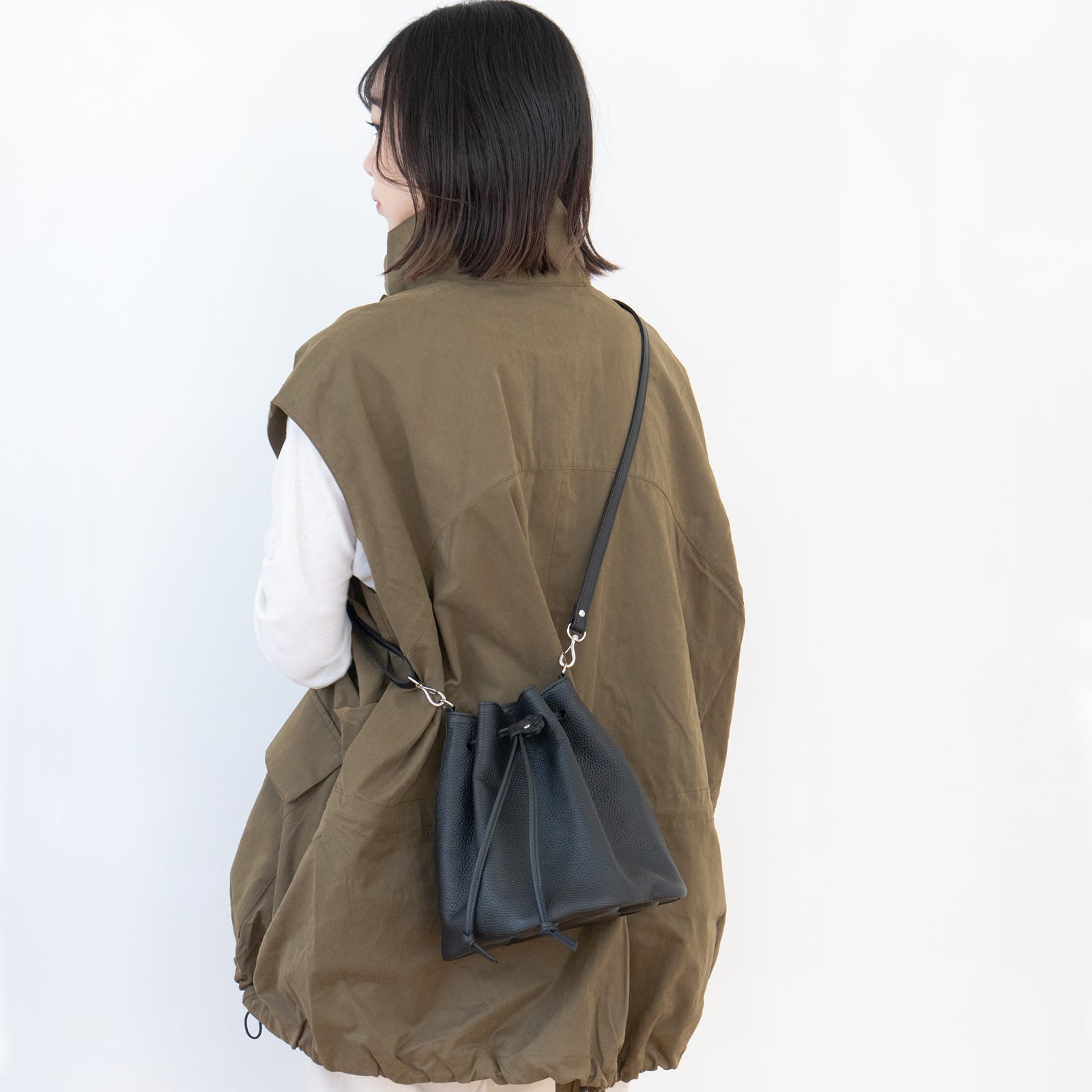 巾着ショルダーバッグ PAW  キュイール・マッシュ  /  ブラック [選べる金具]