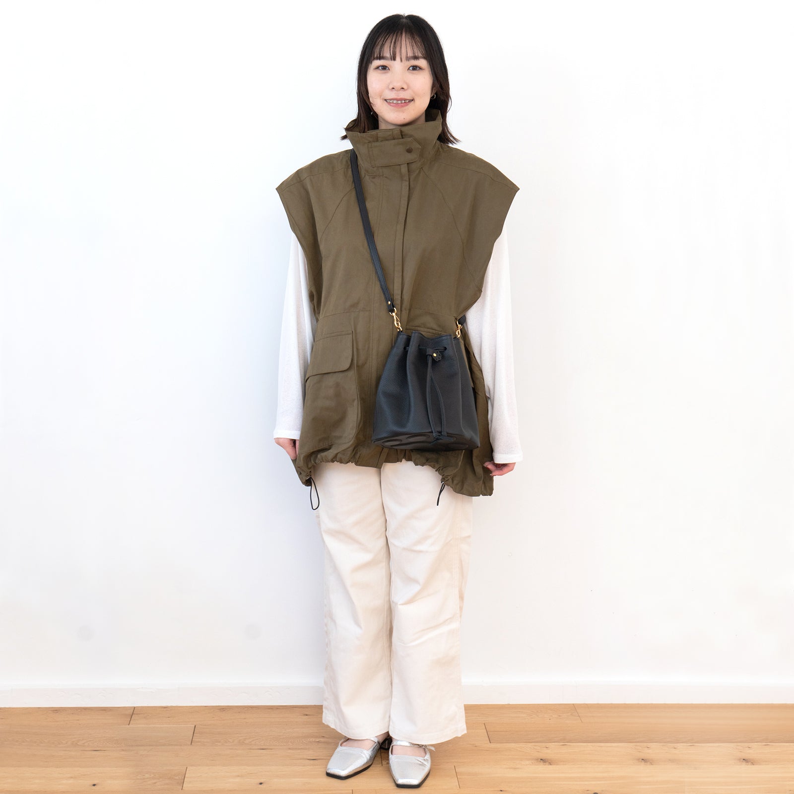 巾着ショルダーバッグ PAW  キュイール・マッシュ  /  ブラック [選べる金具]