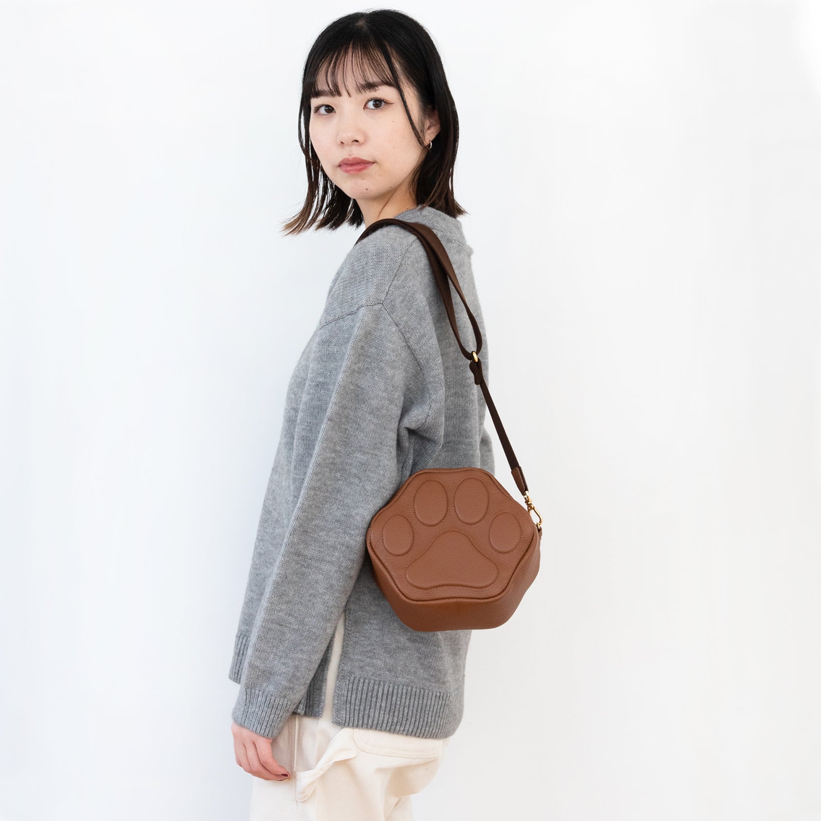 PAWポシェット  キュイール・マッシュ  /  キャメル