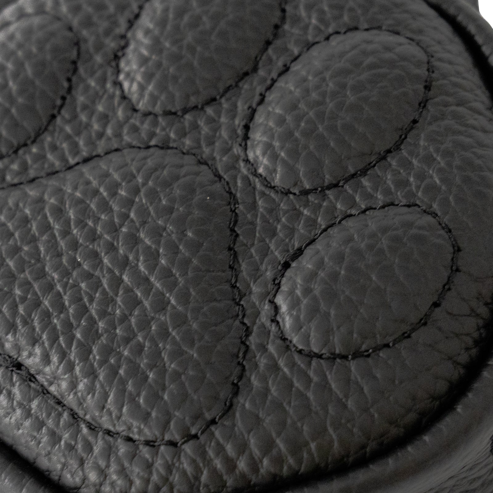 PAWチャームポーチ　キュイール　マッシュ  /  ブラック