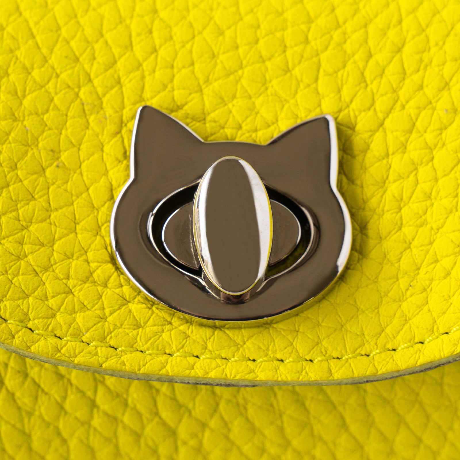 [2/22 (Sat) 1-day limited sale] [Limited quantity] Shell pouch CAT Taurillon Clemence / Lime