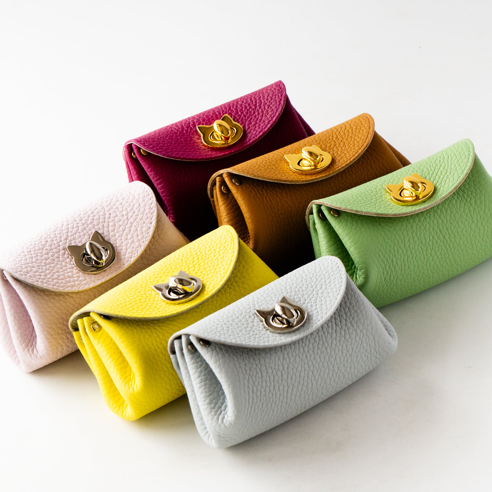 [2/22 (Sat) 1-day limited sale] [Limited quantity] Shell pouch CAT Taurillon Clemence / Blue Pale