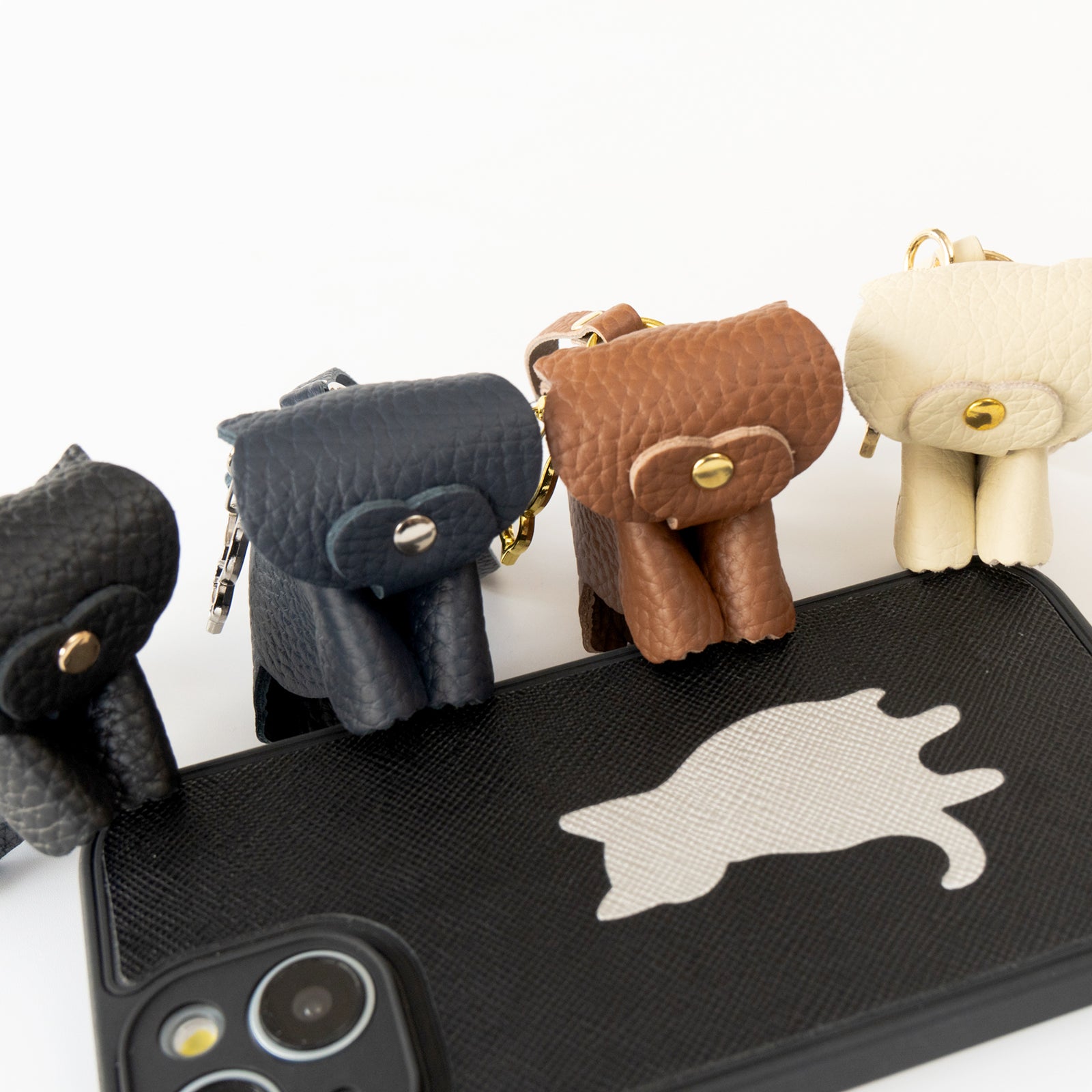 スタンディングにゃんチャーム    キュイール・マッシュ  /  キャメル