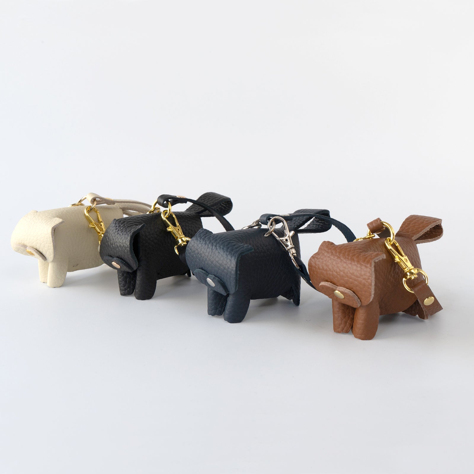 スタンディングにゃんチャーム    キュイール・マッシュ  /  キャメル