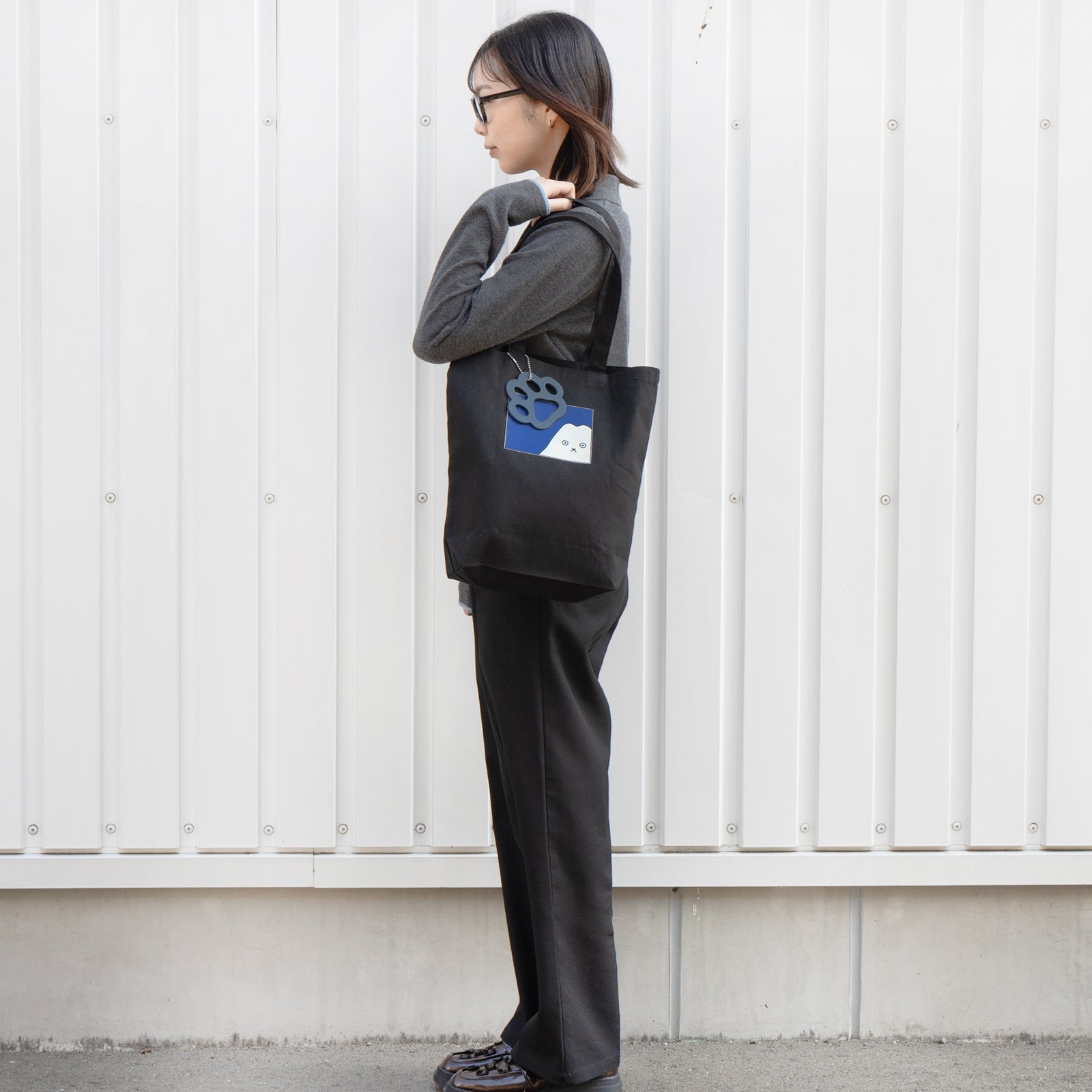 【期間限定：3月20日(金)22:00～22日(日)】にゃんぺんトートバッグ・M  [富士山にゃんぺん]  /  ブラック