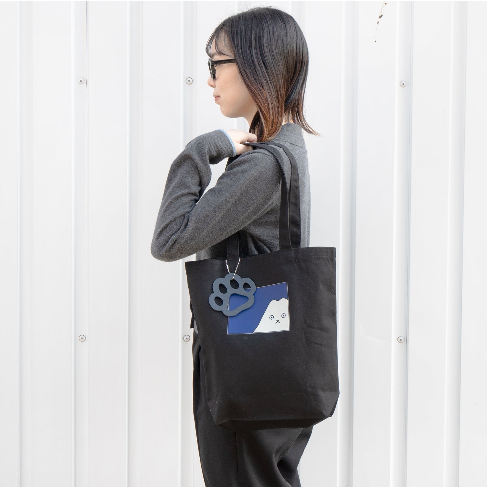 【期間限定：3月20日(金)22:00～22日(日)】にゃんぺんトートバッグ・M  [富士山にゃんぺん]  /  ブラック