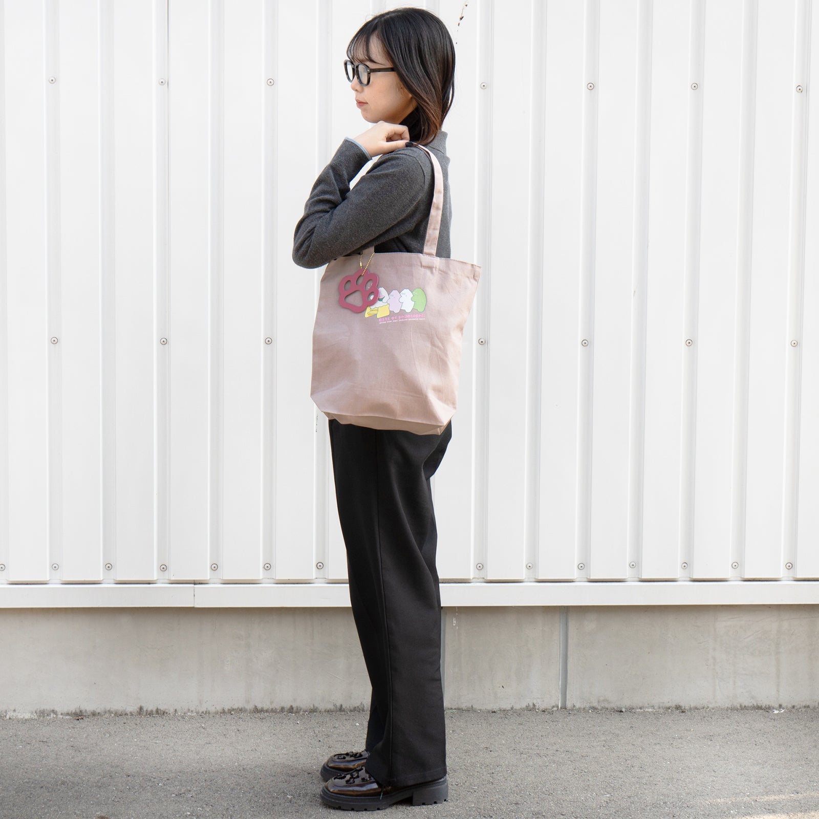 【期間限定：3月20日(金)22:00～22日(日)】にゃんぺんトートバッグ・M  [にゃんぺん＆おだんごBOYS]  /  グレージュ