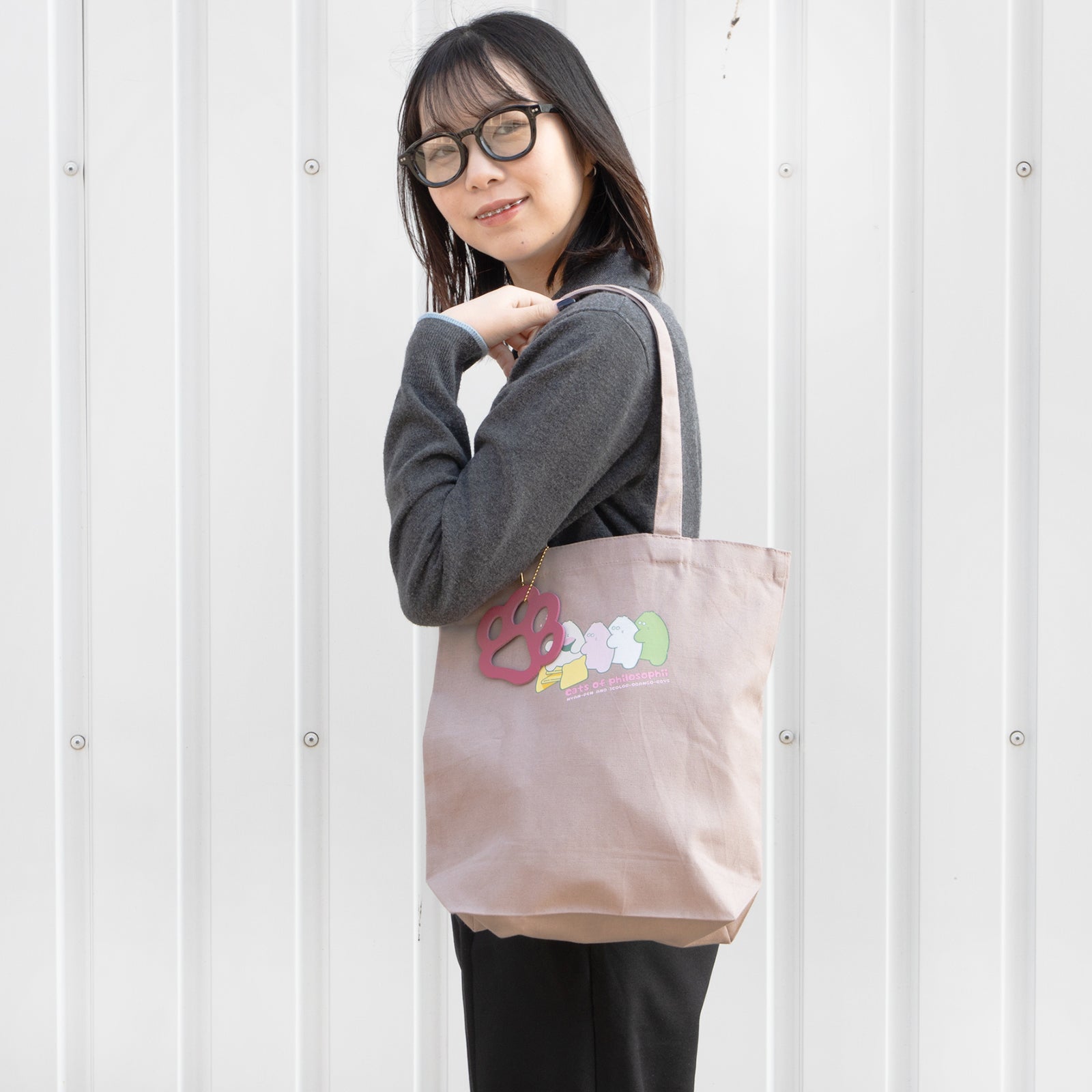 【期間限定：3月20日(金)22:00～22日(日)】にゃんぺんトートバッグ・M  [にゃんぺん＆おだんごBOYS]  /  グレージュ