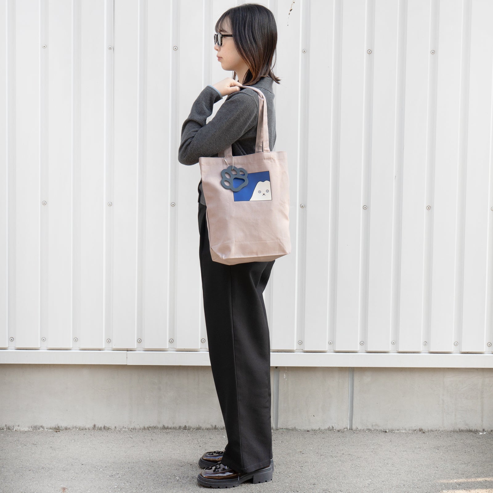 【期間限定：3月20日(金)22:00～22日(日)】にゃんぺんトートバッグ・M  [富士山にゃんぺん]  /  グレージュ