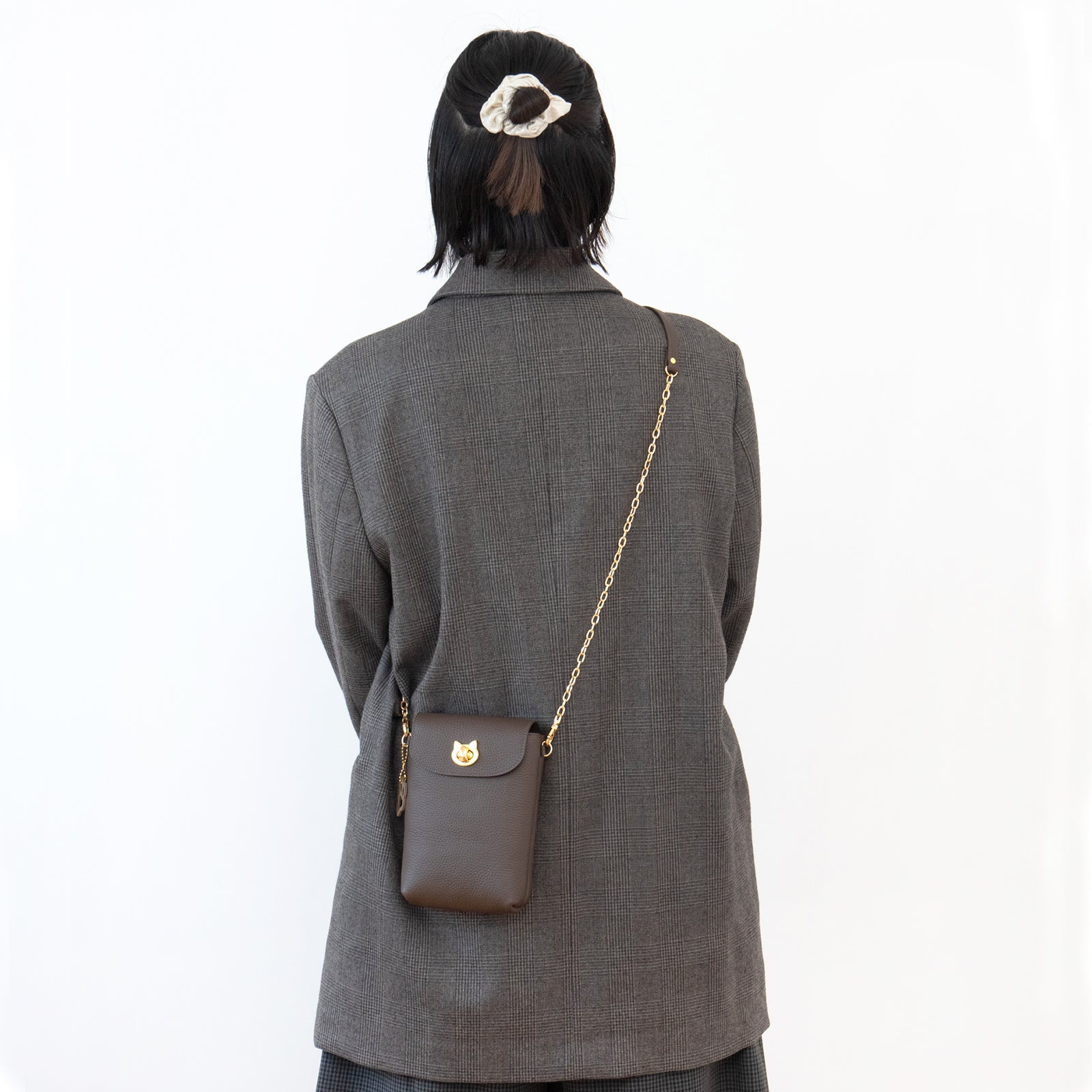 フルーニャスマホポシェット   キュイール・マッシュ  /  チョコ